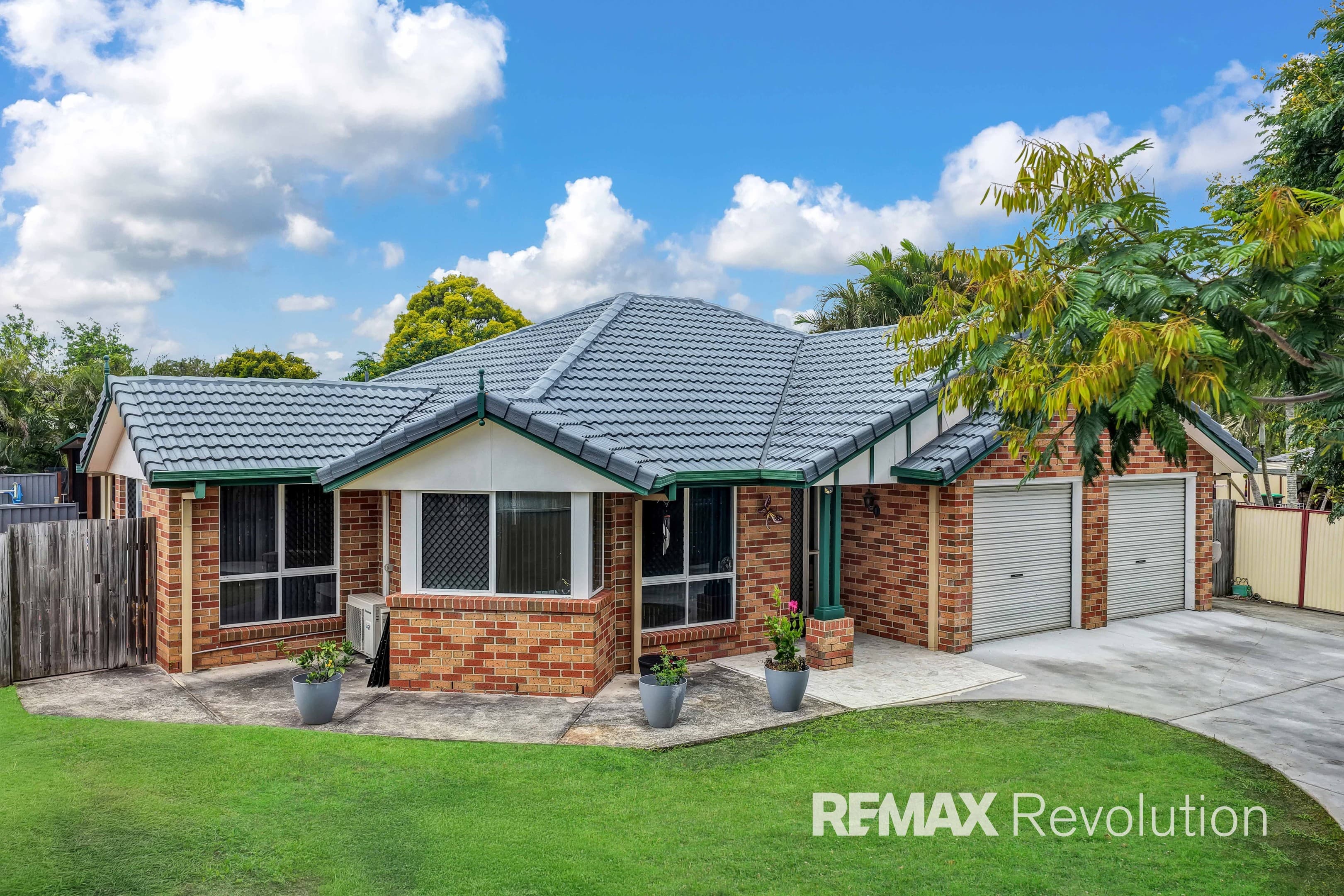 75 Hanlon Street, Tanah Merah, Tanah Merah — photo 1 of 5