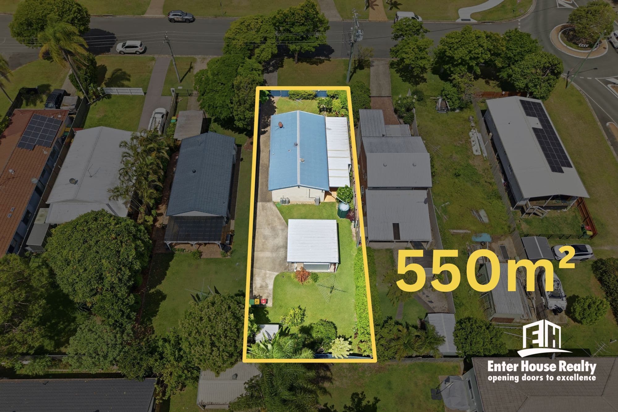 8 Strachan Rd, Victoria Point, Victoria Point — photo 1 of 5