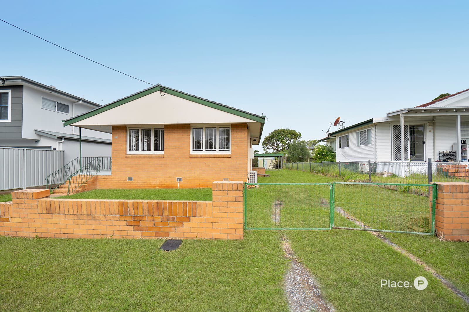 42 Ryhill Road, Sunnybank Hills, Sunnybank Hills — photo 1 of 5