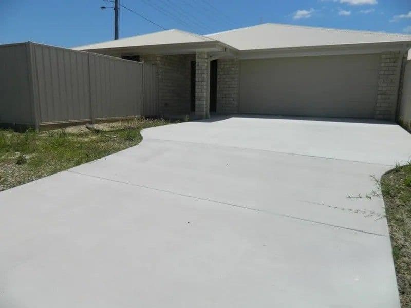 1/2 Sams Way, Marsden - Image 1