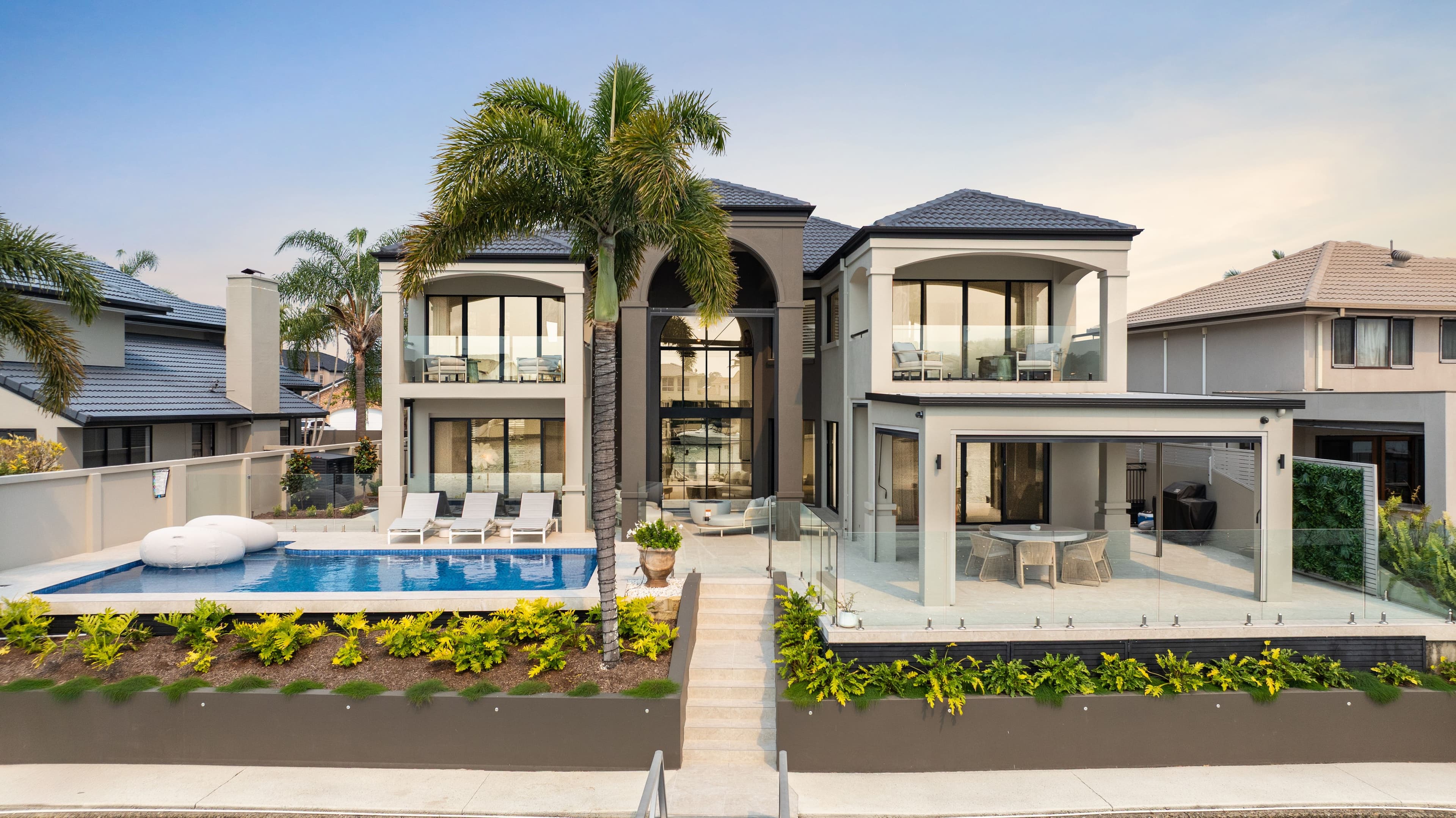 30 Midnight Court, Runaway Bay - Image 1