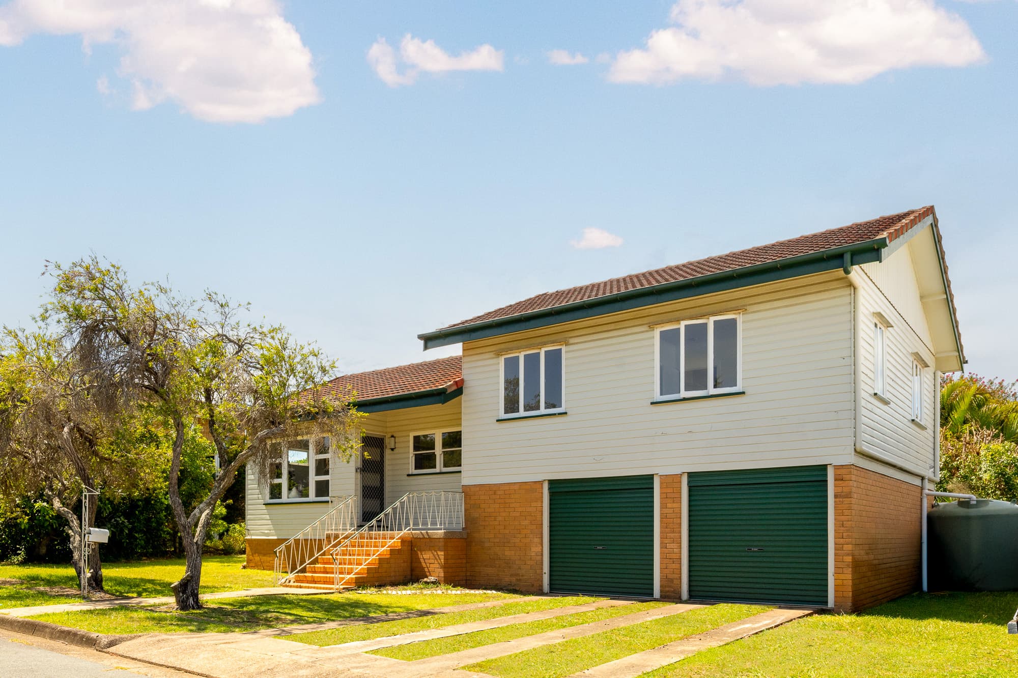 2 Rotary Crescent, Redcliffe, Redcliffe — photo 1 of 5