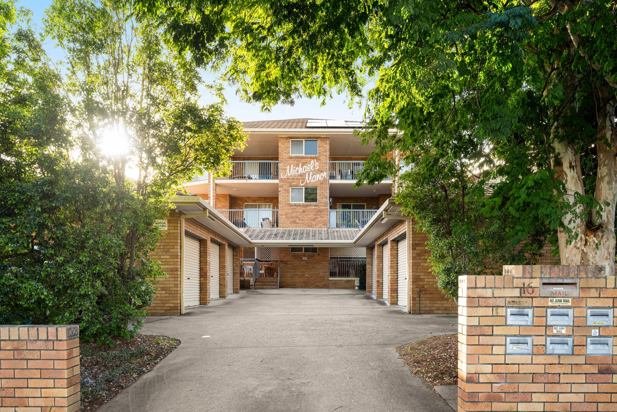 2/16 Dickenson Street, Carina, Carina — photo 1 of 5