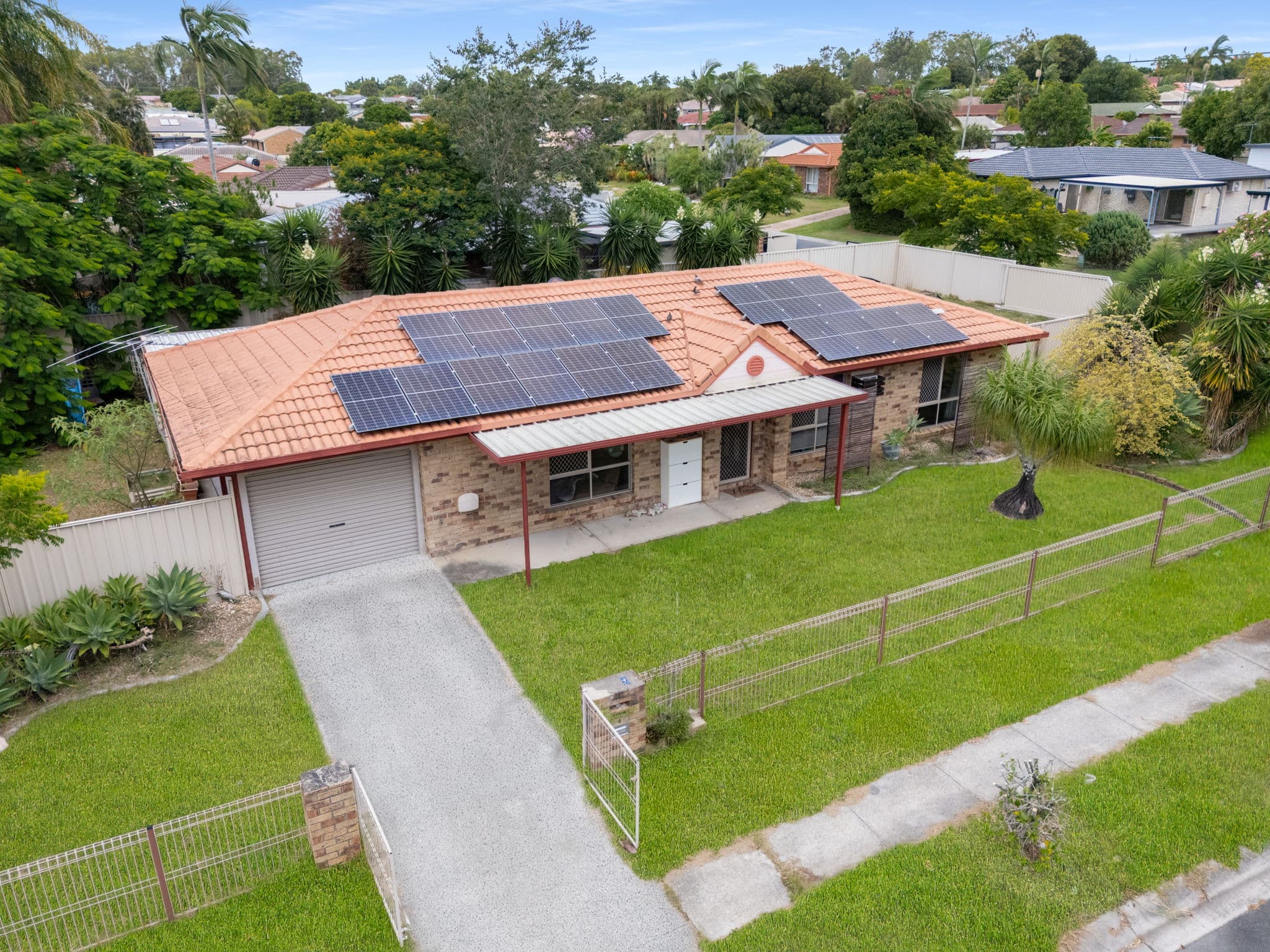 4 Brabham Street, Crestmead, Crestmead — photo 1 of 5