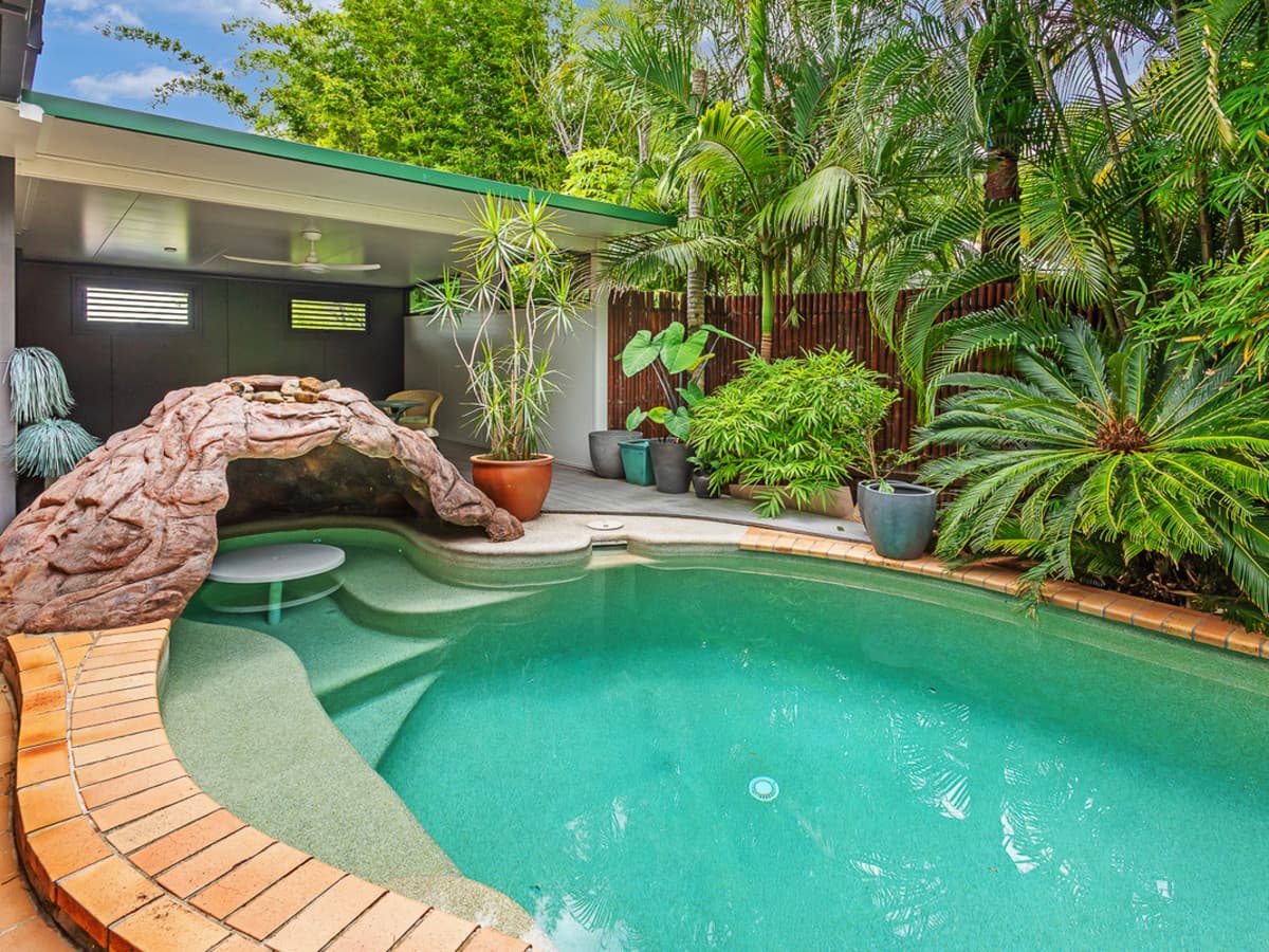 6 Loyalty Street, Pacific Pines — photo 1 of 5