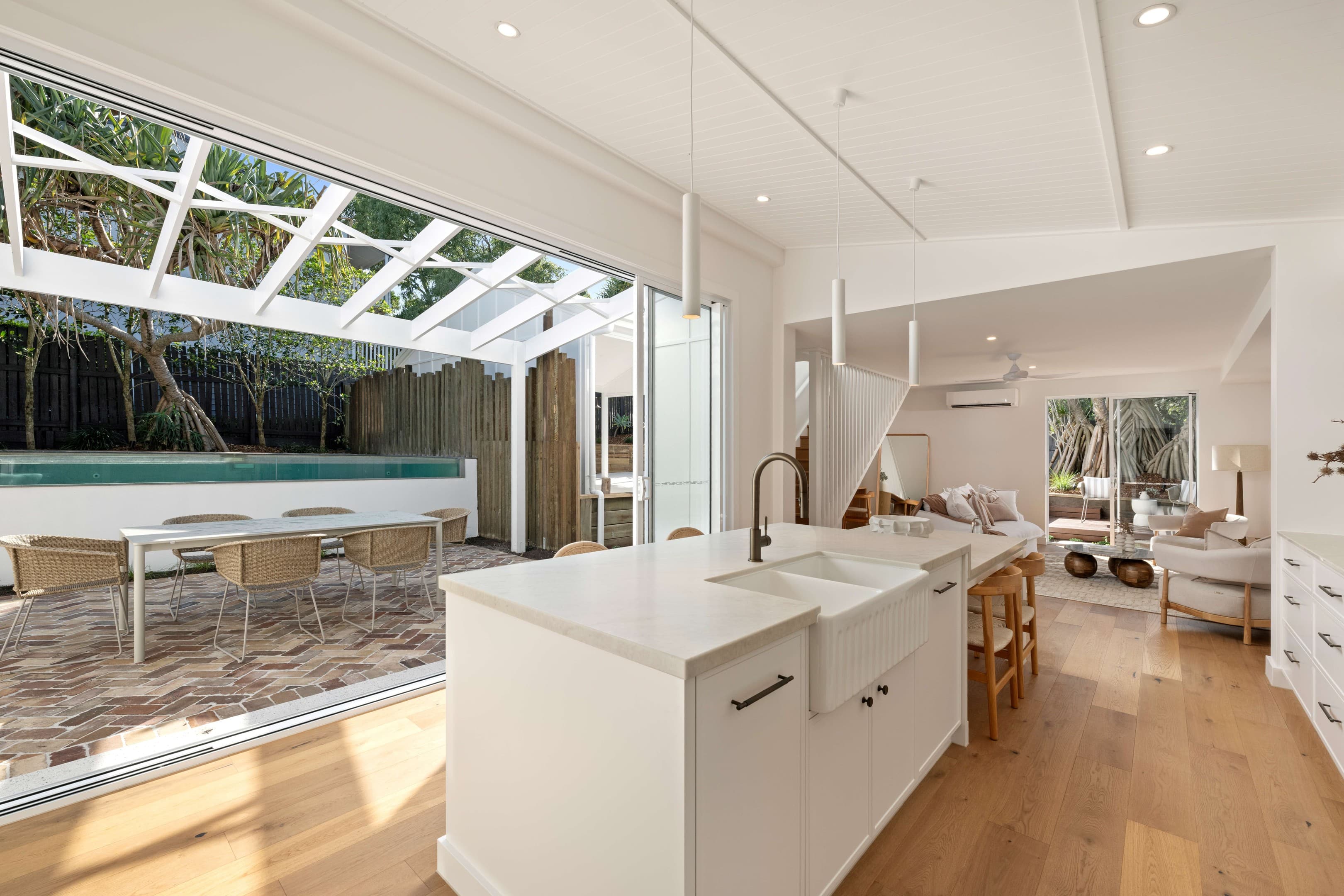 32 Kestrel Crescent, Peregian Beach — photo 1 of 5