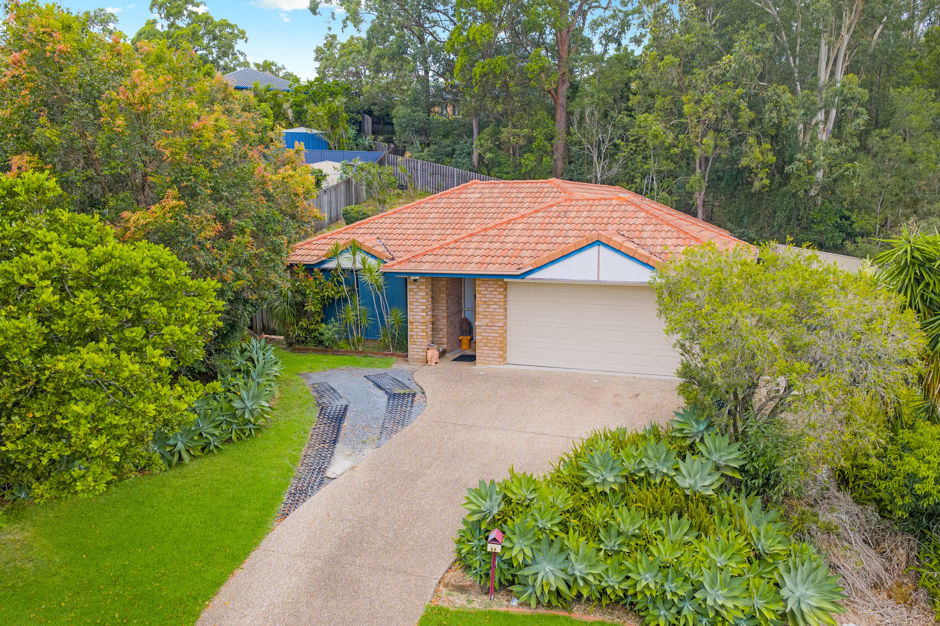 88 Casuarina Drive, Elanora - Image 1