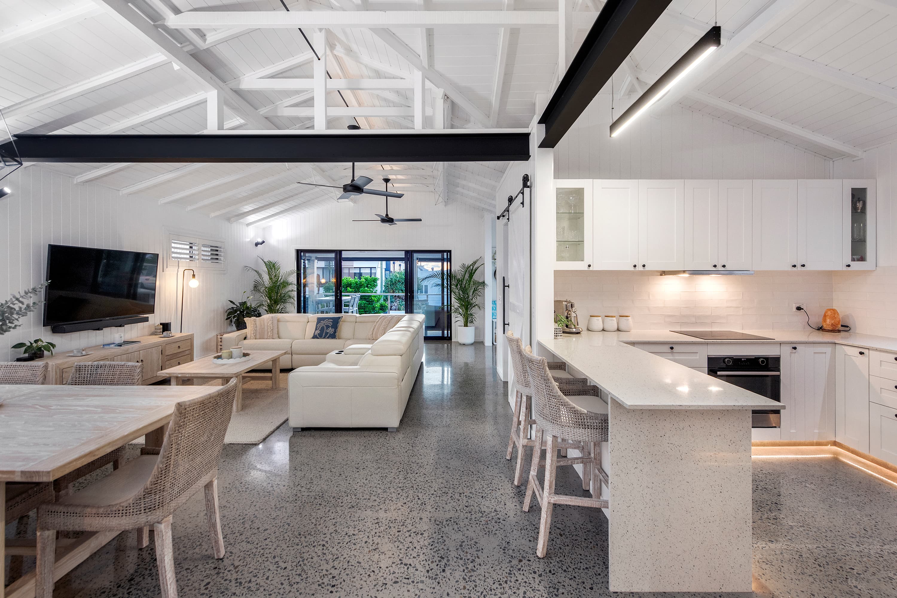 3/23 Petrel Avenue, Mermaid Beach - Image 1