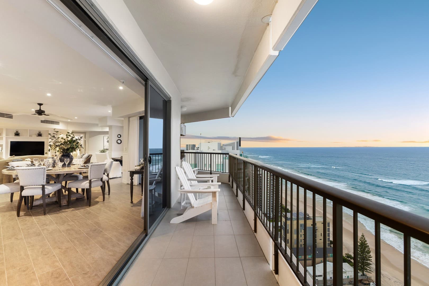 116/3554 Main Beach Parade, Main Beach — photo 1 of 5