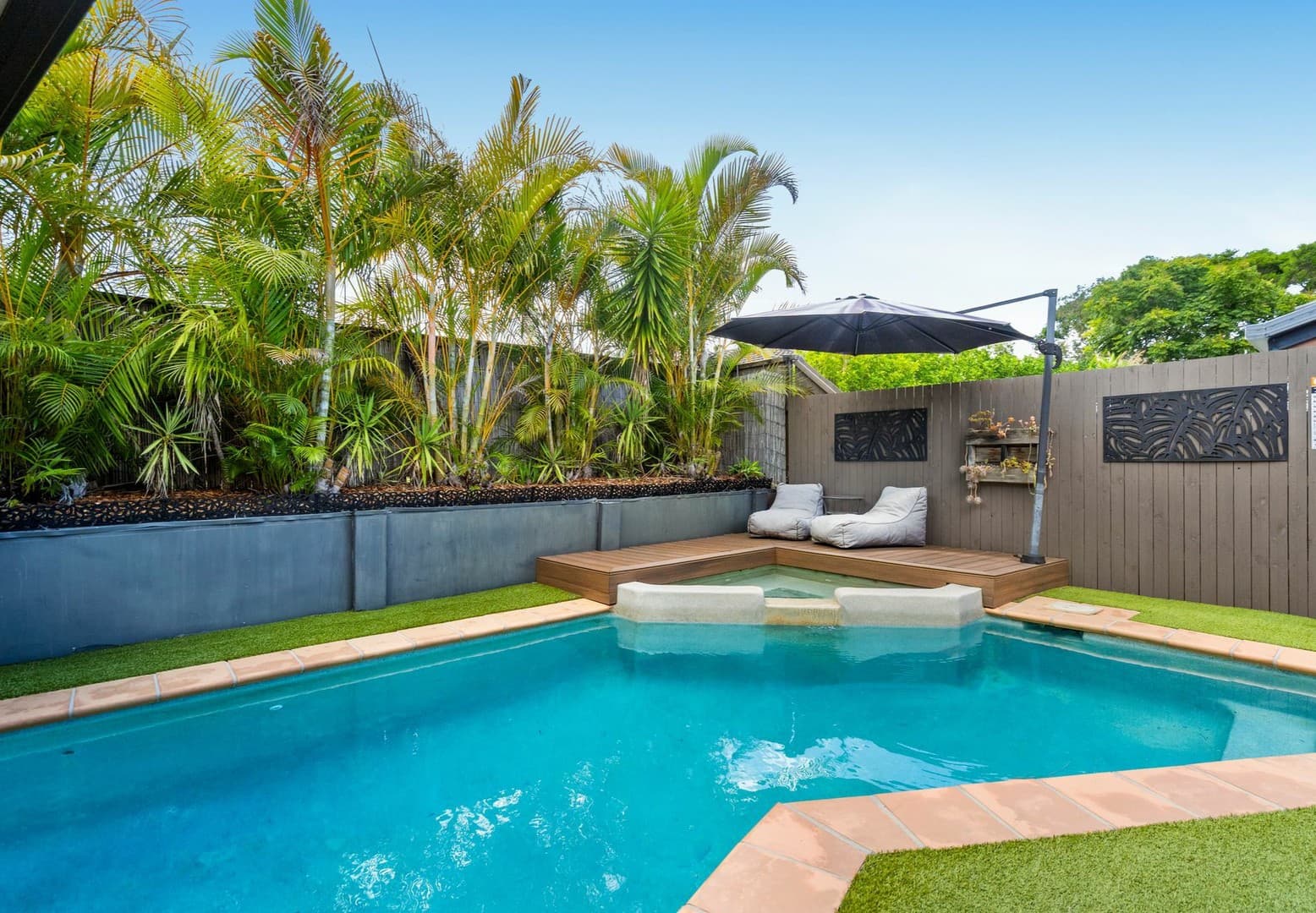 44 Glenside Drive, Robina, Robina — photo 1 of 5