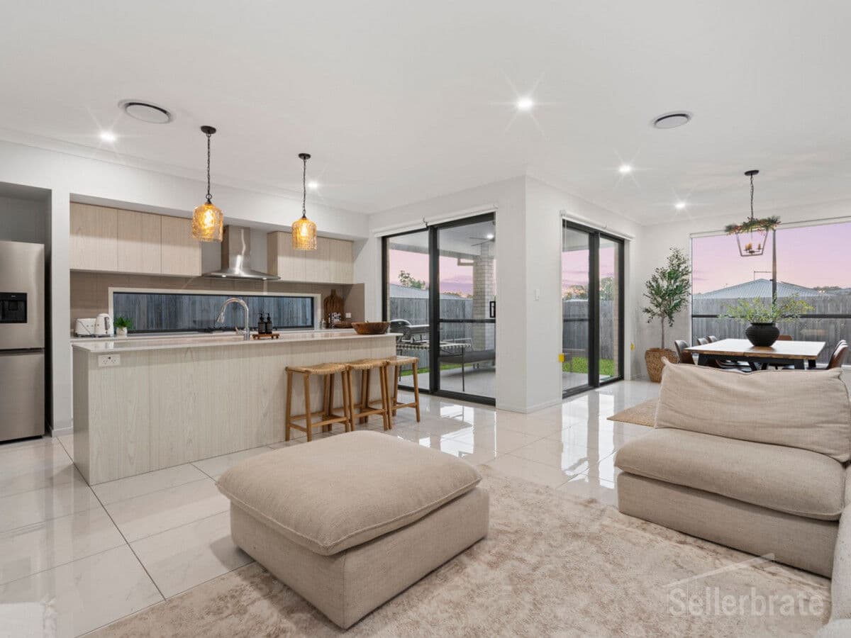 12 Brushbox Street, Bahrs Scrub — photo 1 of 5