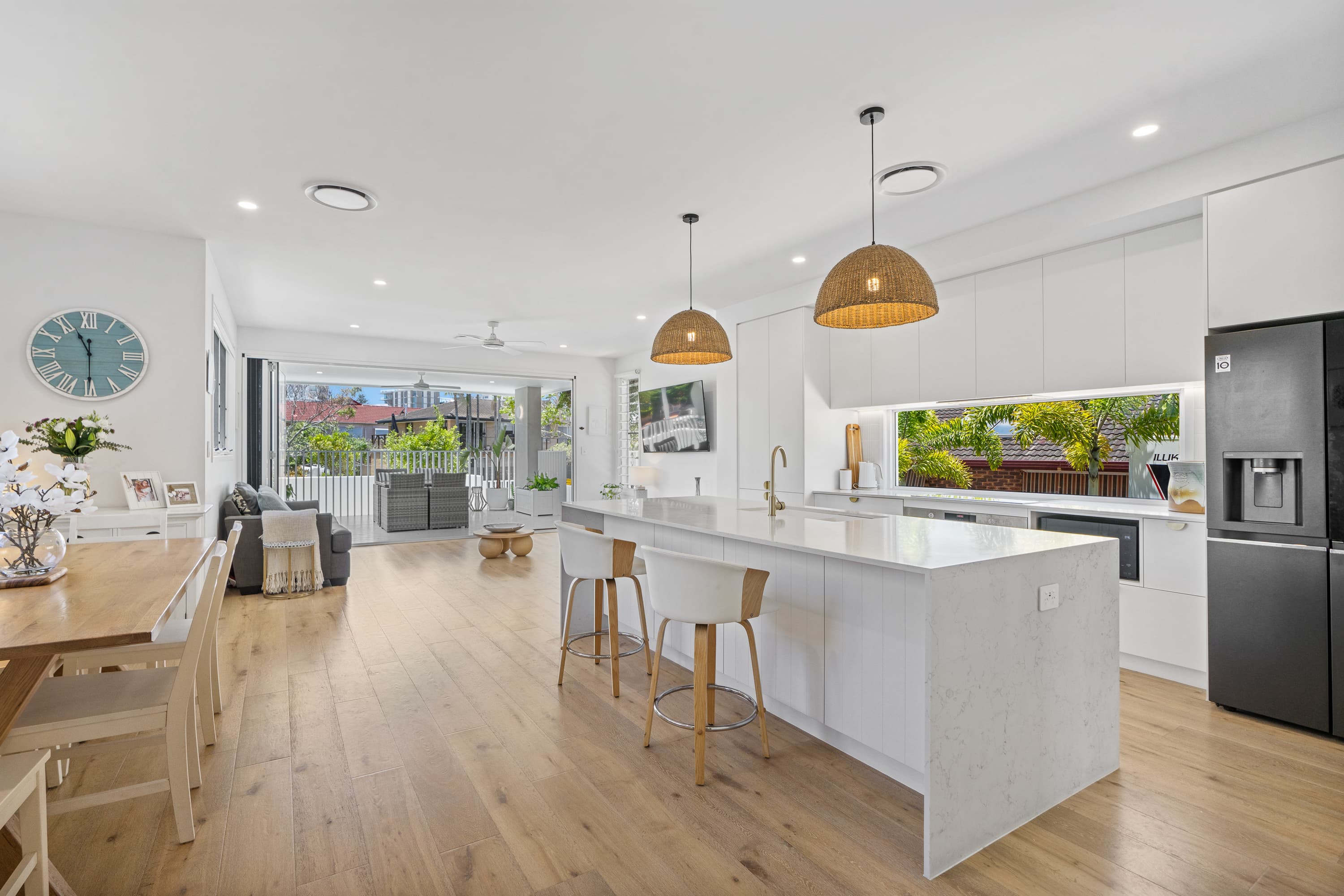 1/450 Cypress Terrace North, Palm Beach, Palm Beach — photo 1 of 5