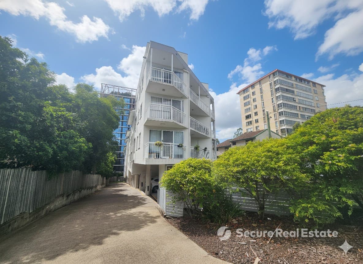 9/92 Station Road, Indooroopilly, Indooroopilly — photo 1 of 5