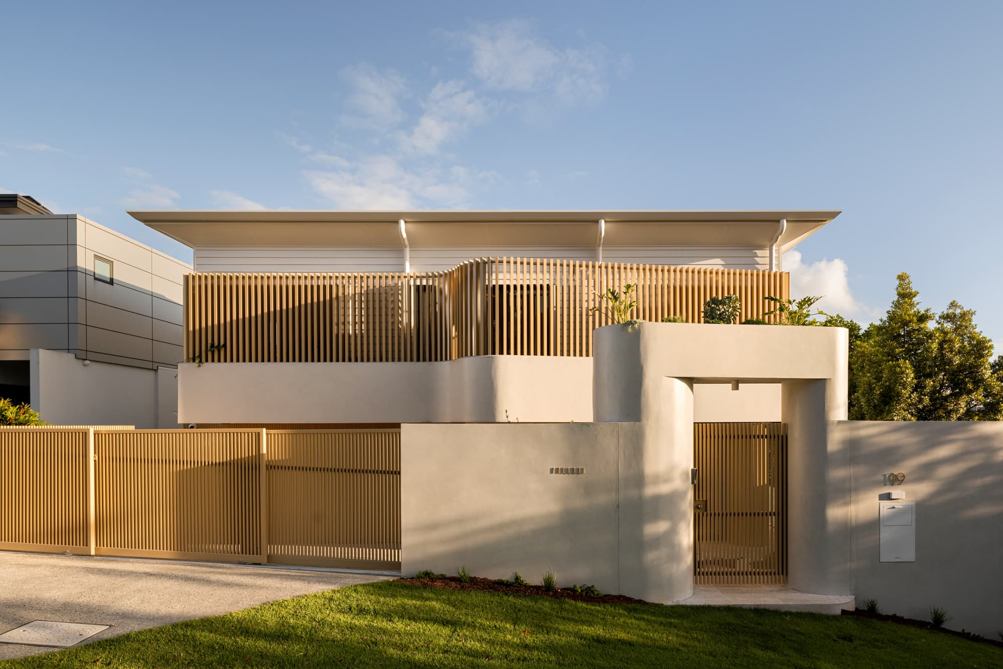 19 Wordsworth Street, Bulimba, Bulimba — photo 1 of 5