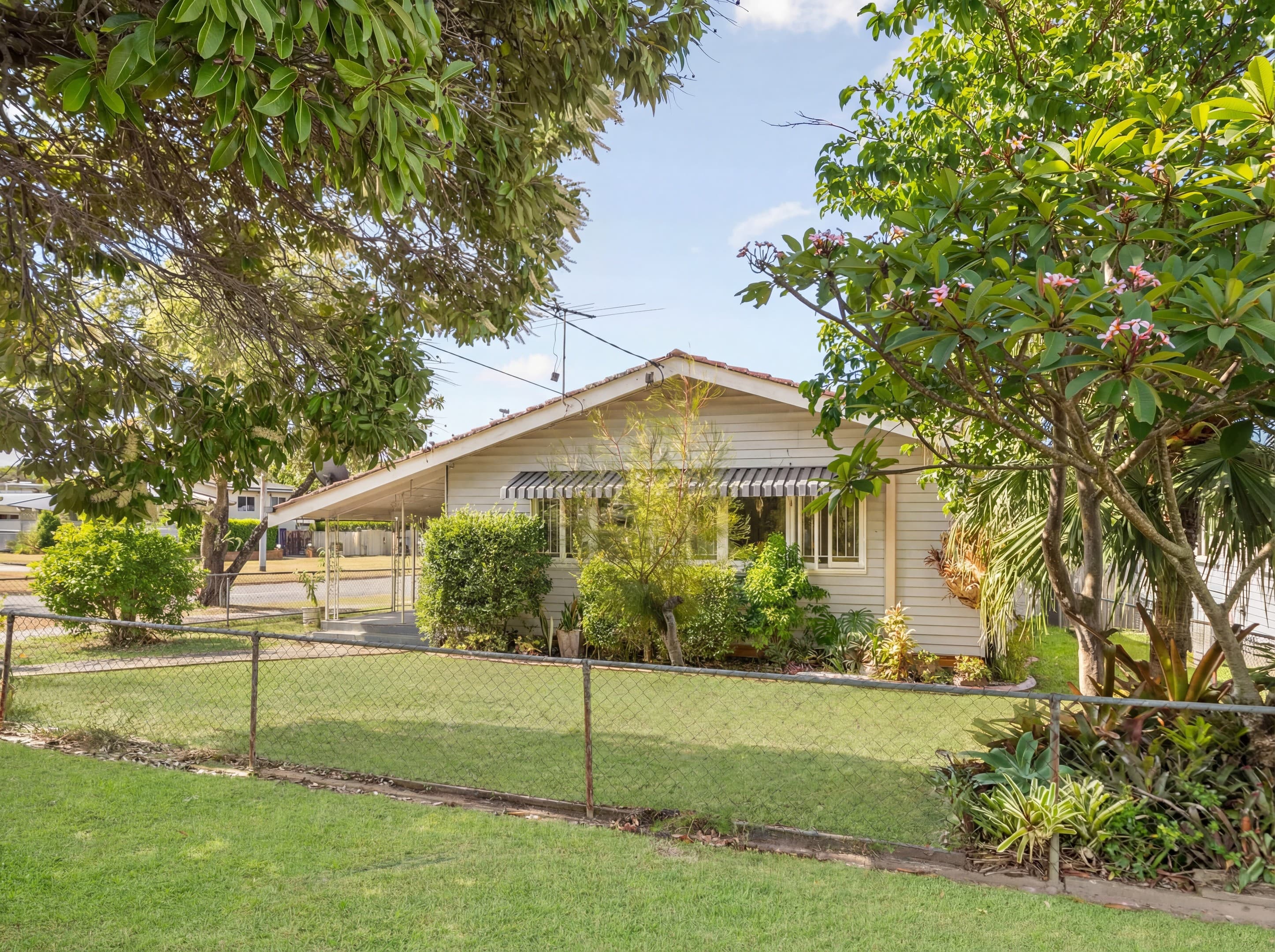 1 Conley Street, Clontarf, Clontarf — photo 1 of 5