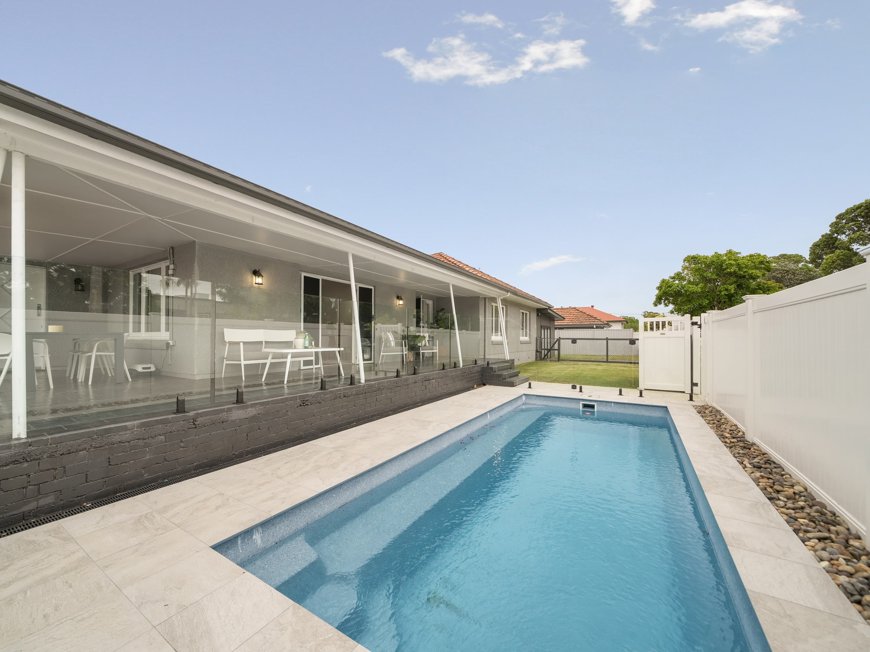 31 Isobel Street, Clontarf — photo 1 of 5