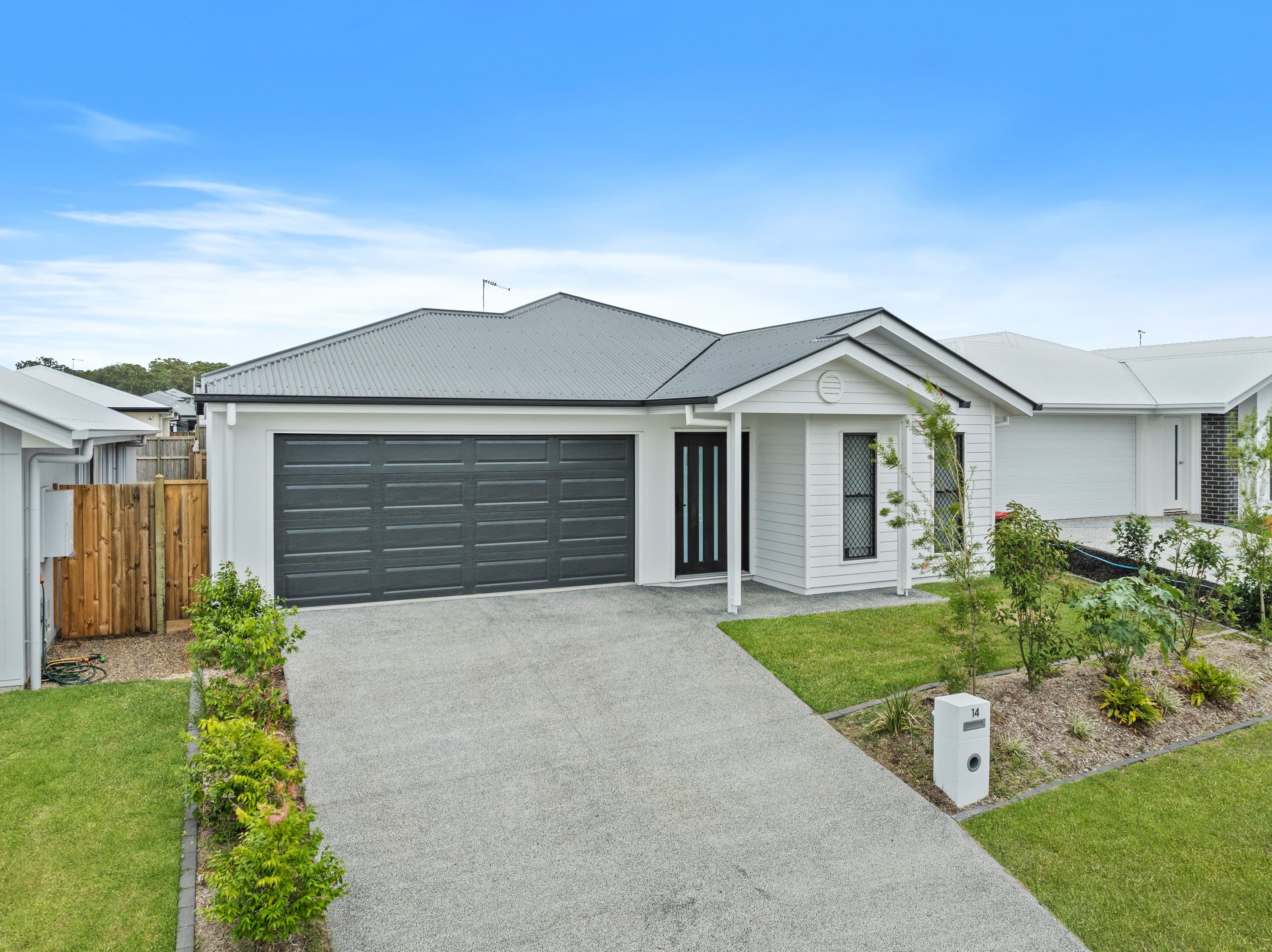 14 Ashwood Circuit, Chambers Flat, Chambers Flat — photo 1 of 5