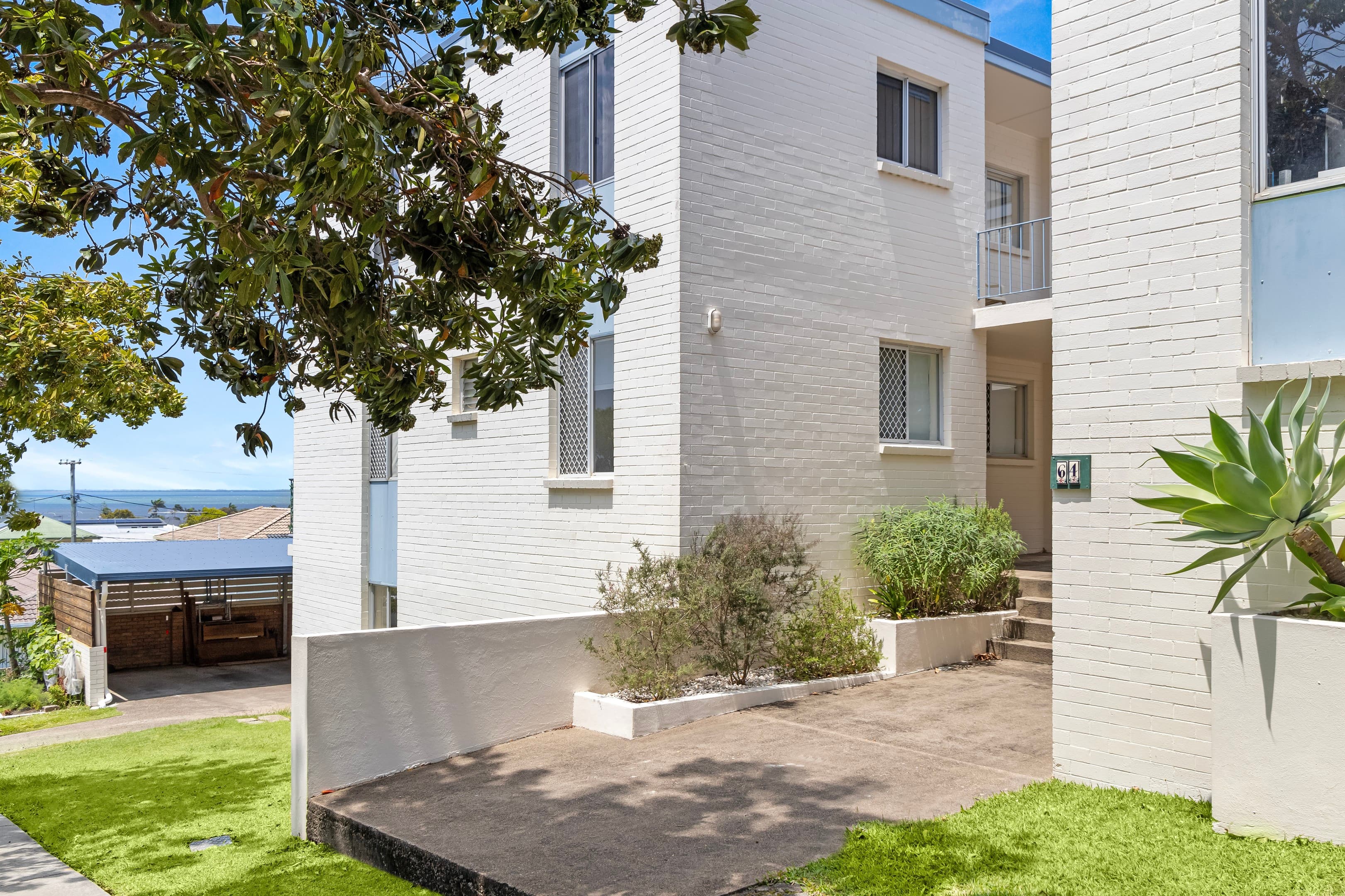 4/64 Walnut Street, Wynnum, Wynnum — photo 1 of 4