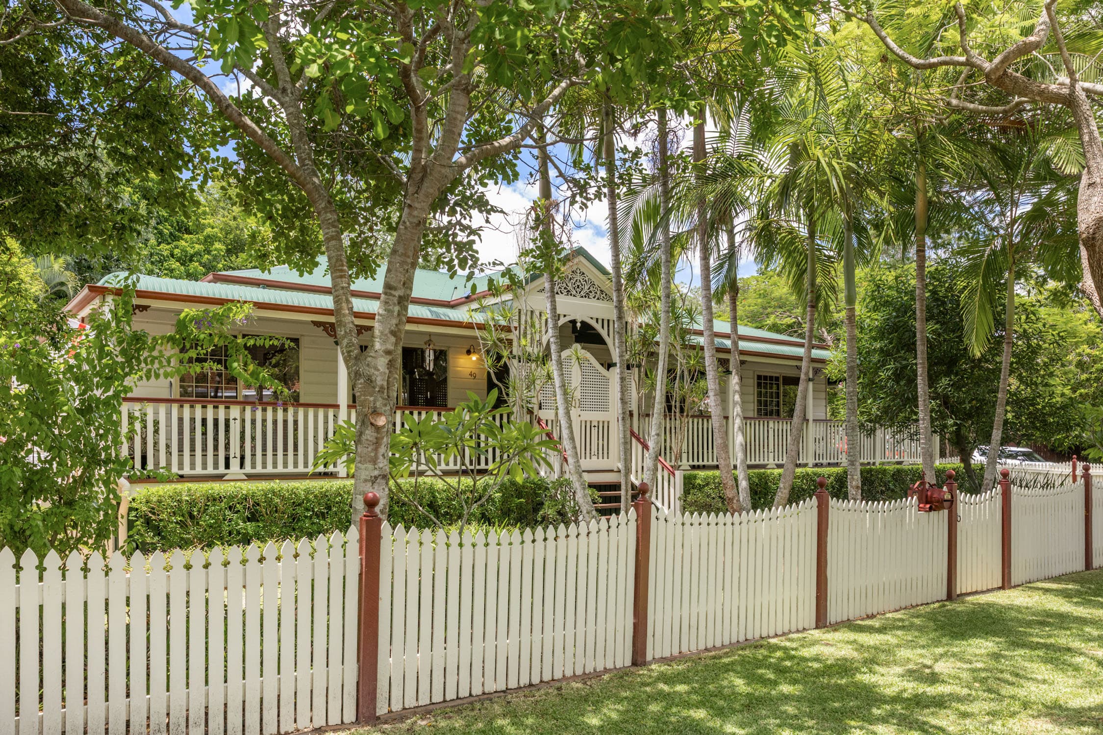 49 Wyndarra Street, Kenmore, Kenmore — photo 1 of 5