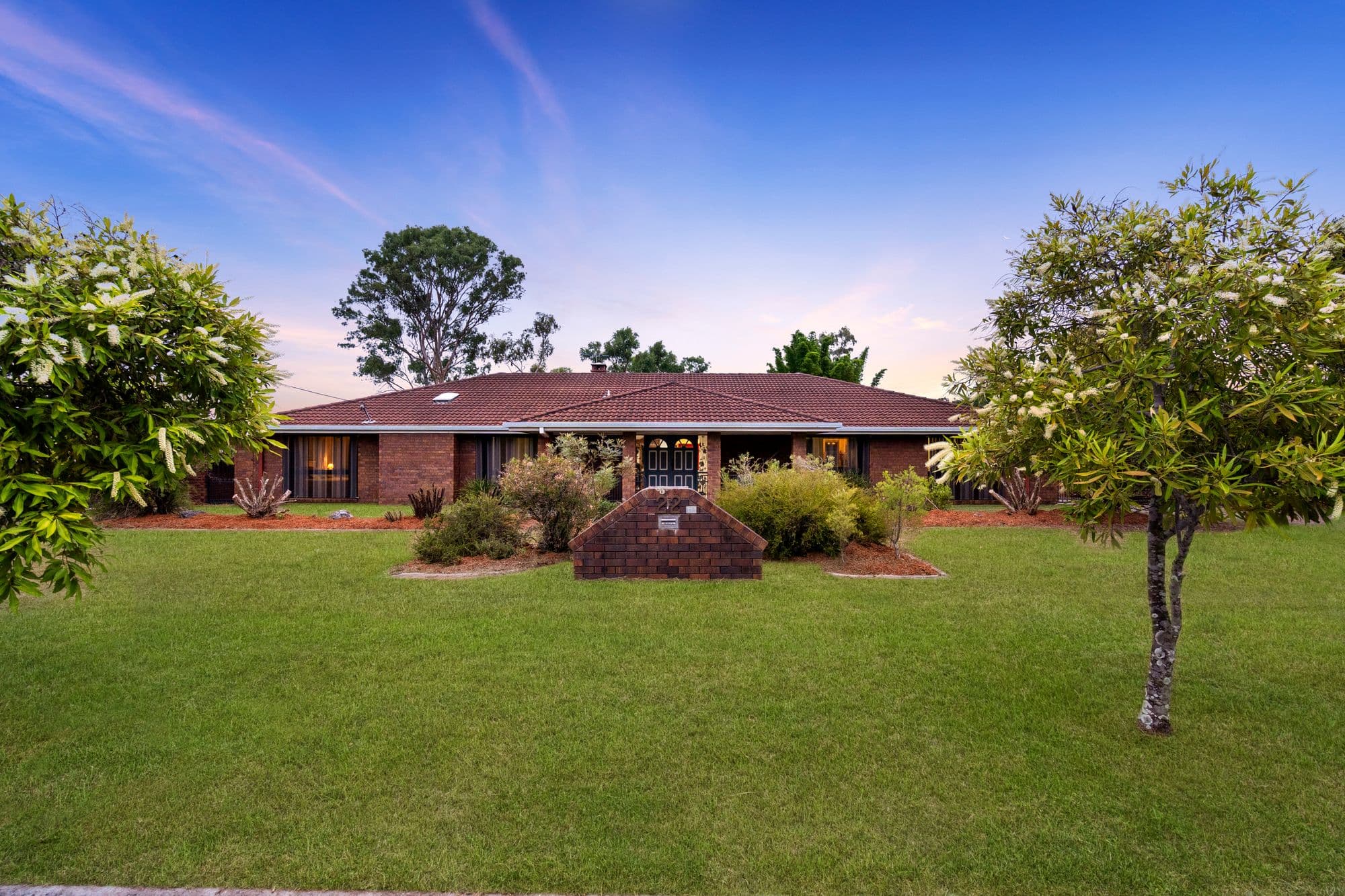 22 Grier Drive, Heritage Park, Heritage Park — photo 1 of 5