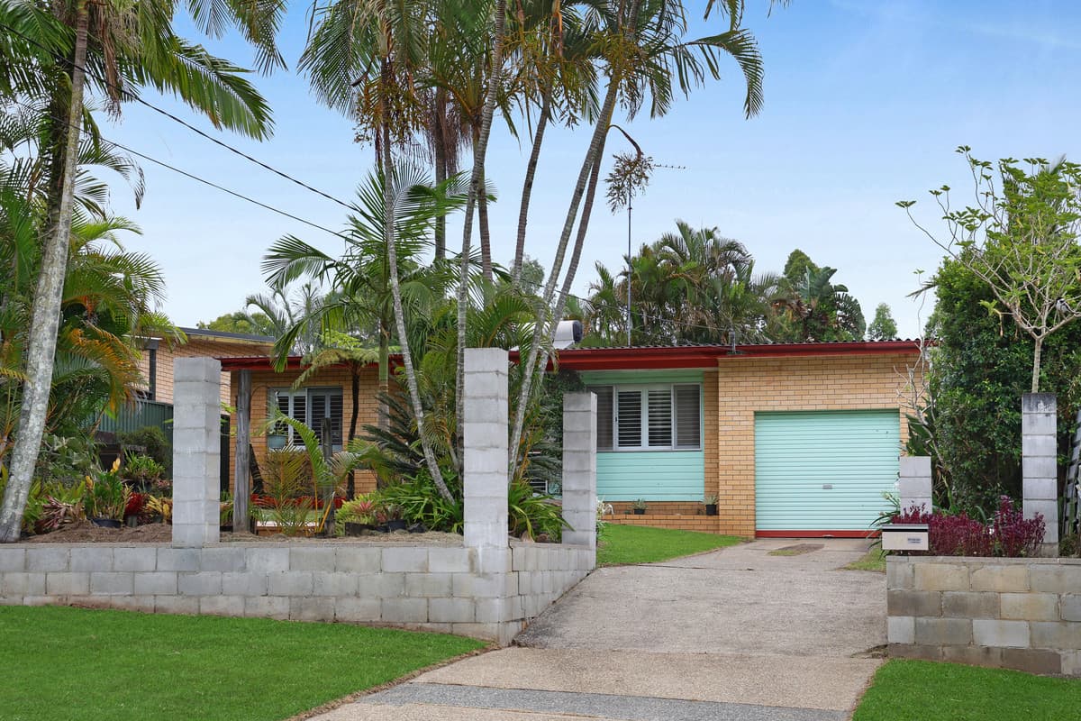38 Sungold Avenue, Southport, Southport — photo 1 of 5