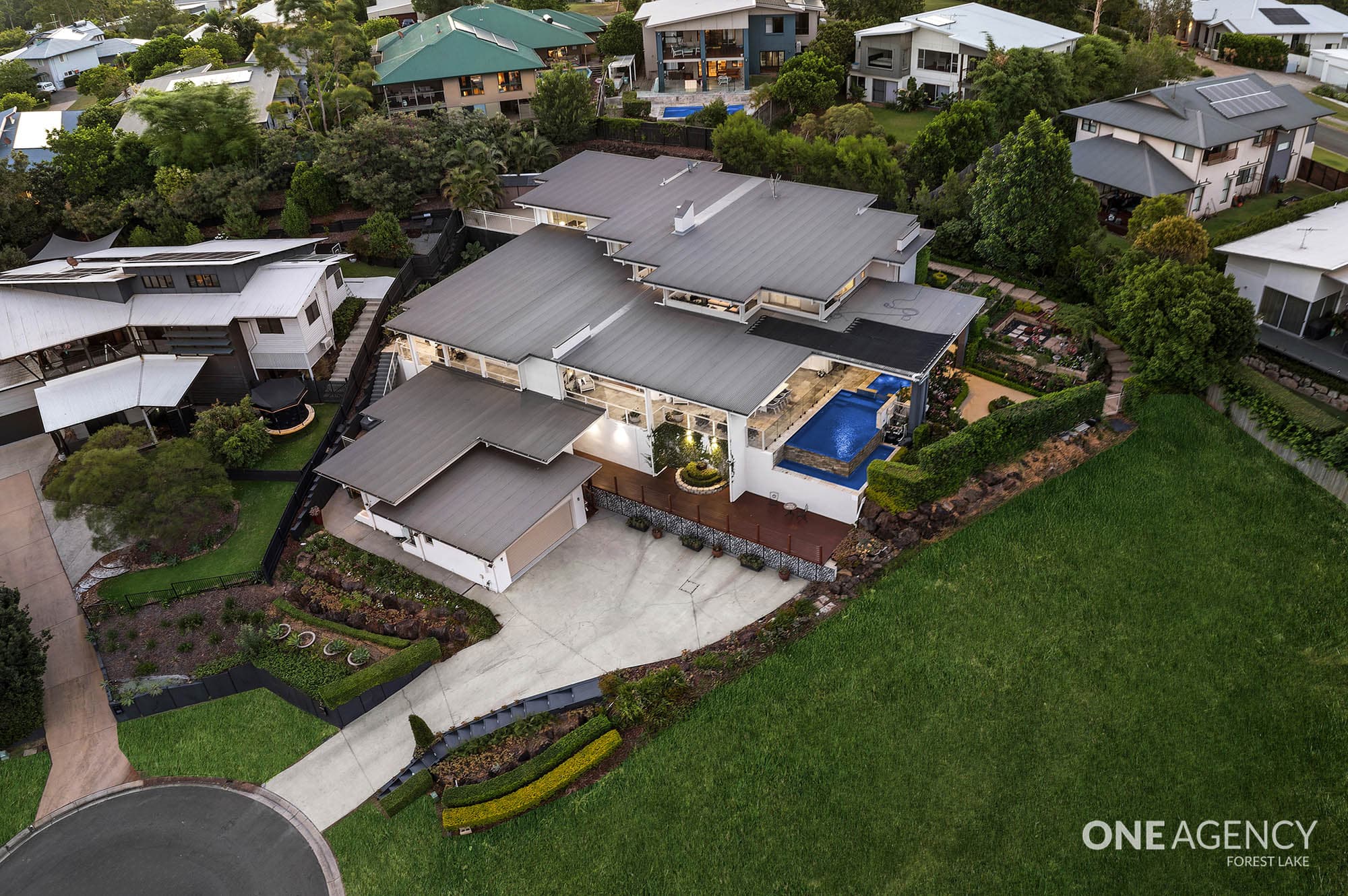 14 Seanna Place, Brookwater - Image 1