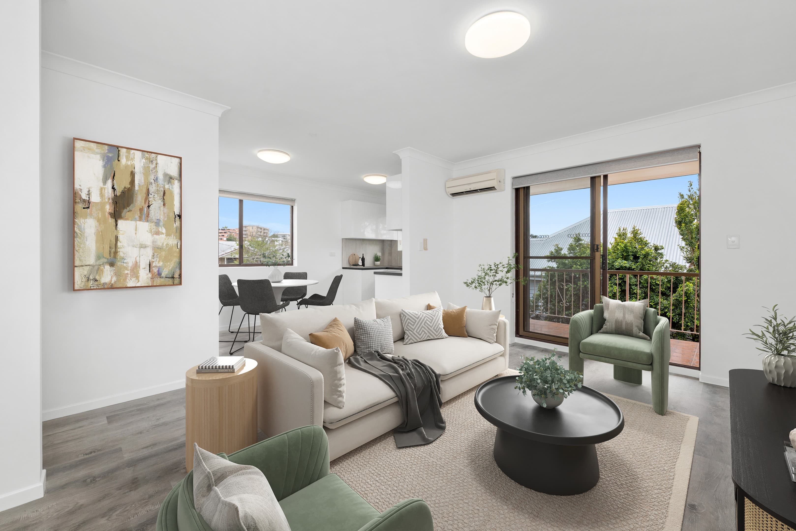 2/11 Newton Street, Coorparoo, Coorparoo — photo 1 of 5