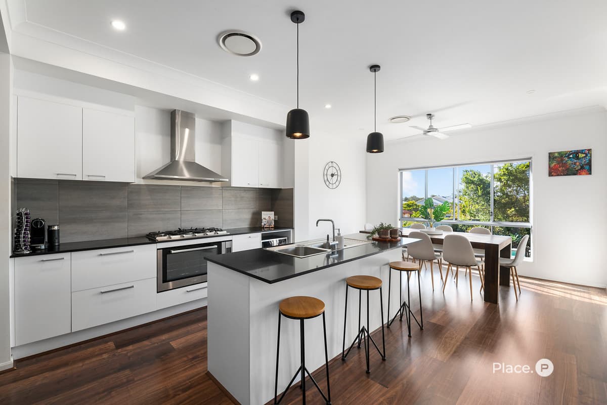 16 Prince Street, Cannon Hill — photo 1 of 5