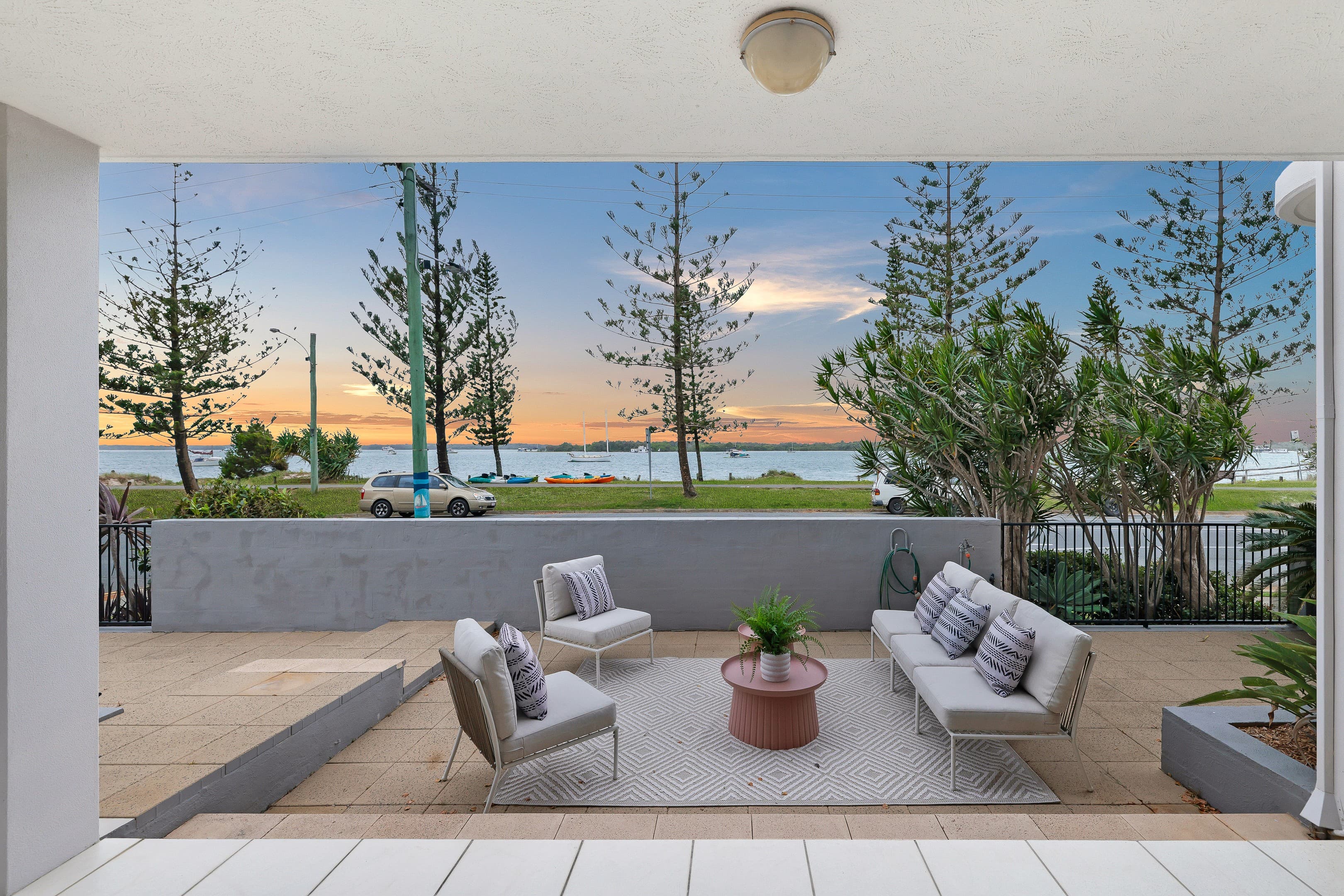 1/460 Marine Parade, Biggera Waters, Biggera Waters — photo 1 of 5