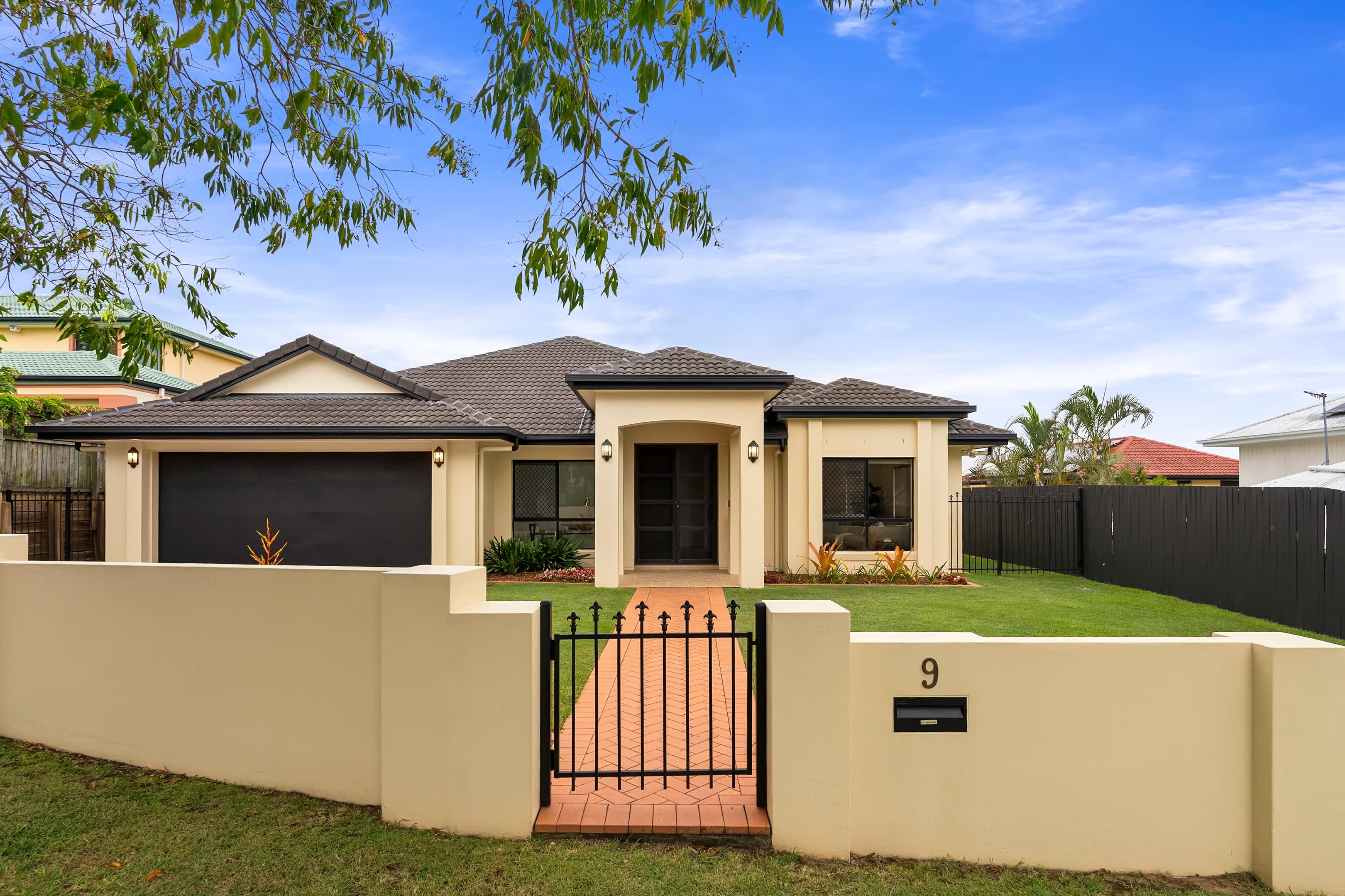 9 Polaris Place, Bridgeman Downs, Bridgeman Downs — photo 1 of 5