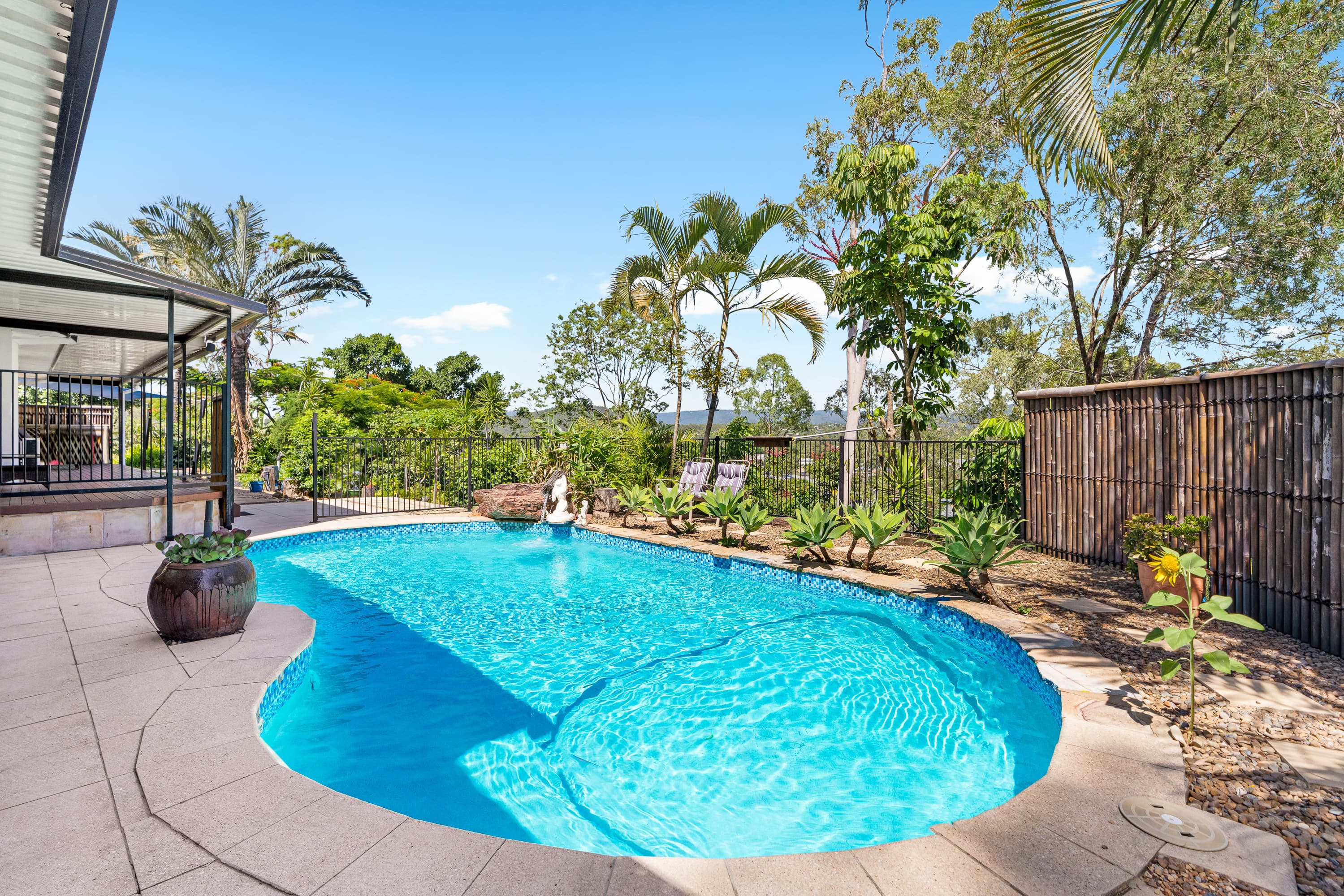 35 Helensvale Road, Helensvale, Helensvale — photo 1 of 5