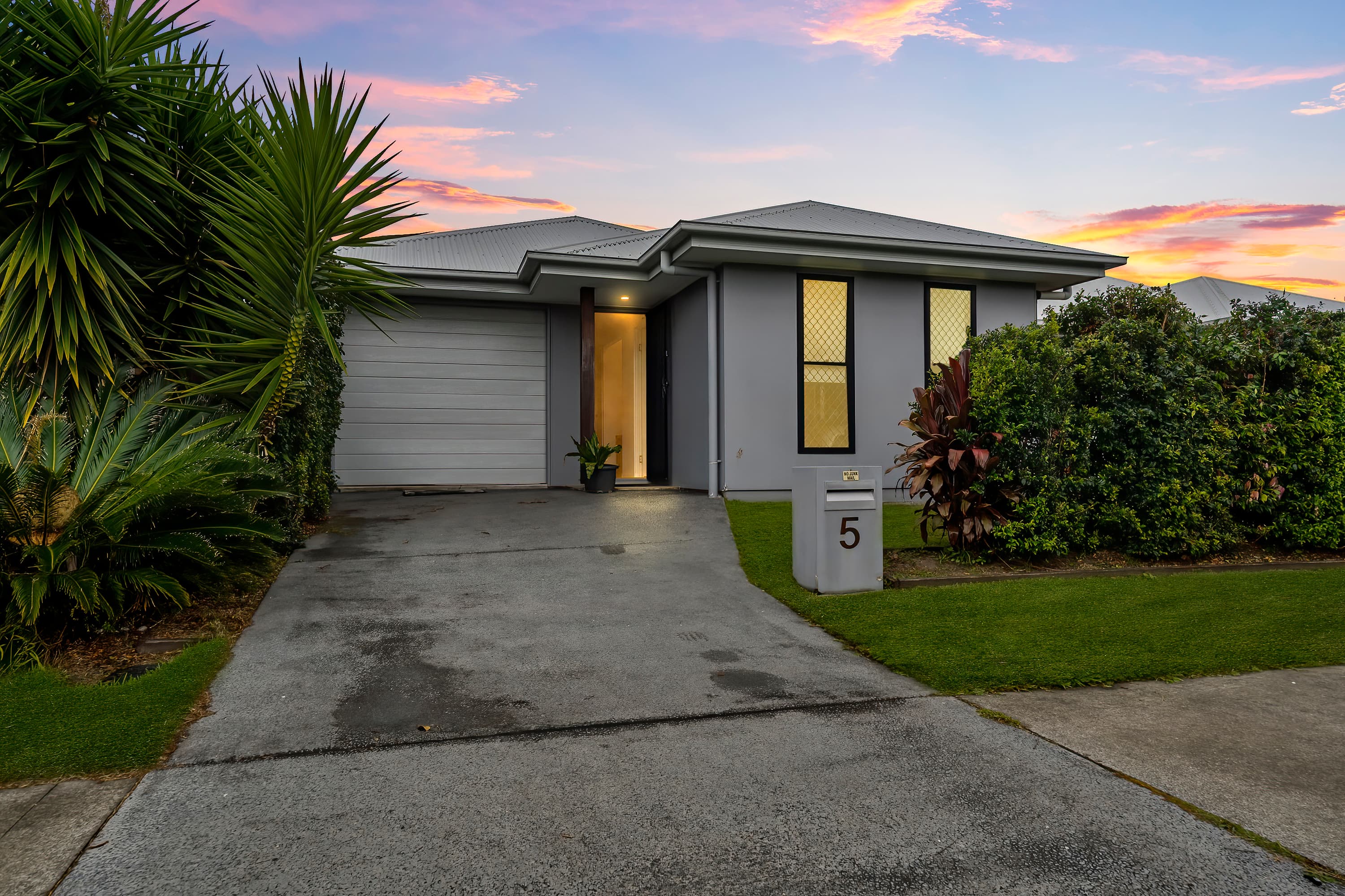 5 Potts Street, Palmview, Palmview — photo 1 of 5