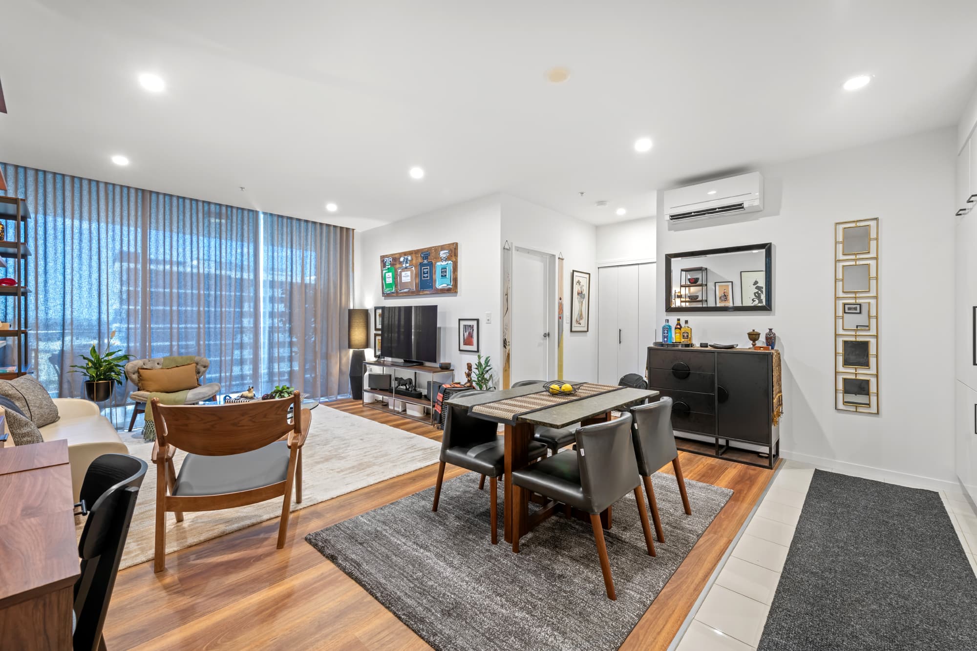 4158/37C Harbour Road, Hamilton, Hamilton — photo 1 of 5