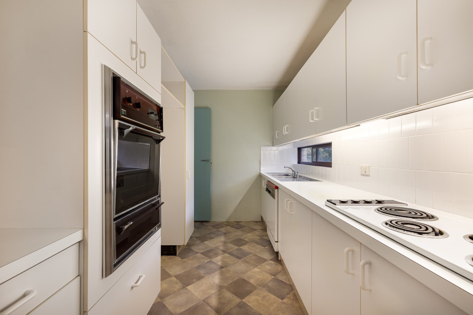8/28-30 Rudd Street, Broadbeach Waters, Broadbeach Waters — photo 1 of 5