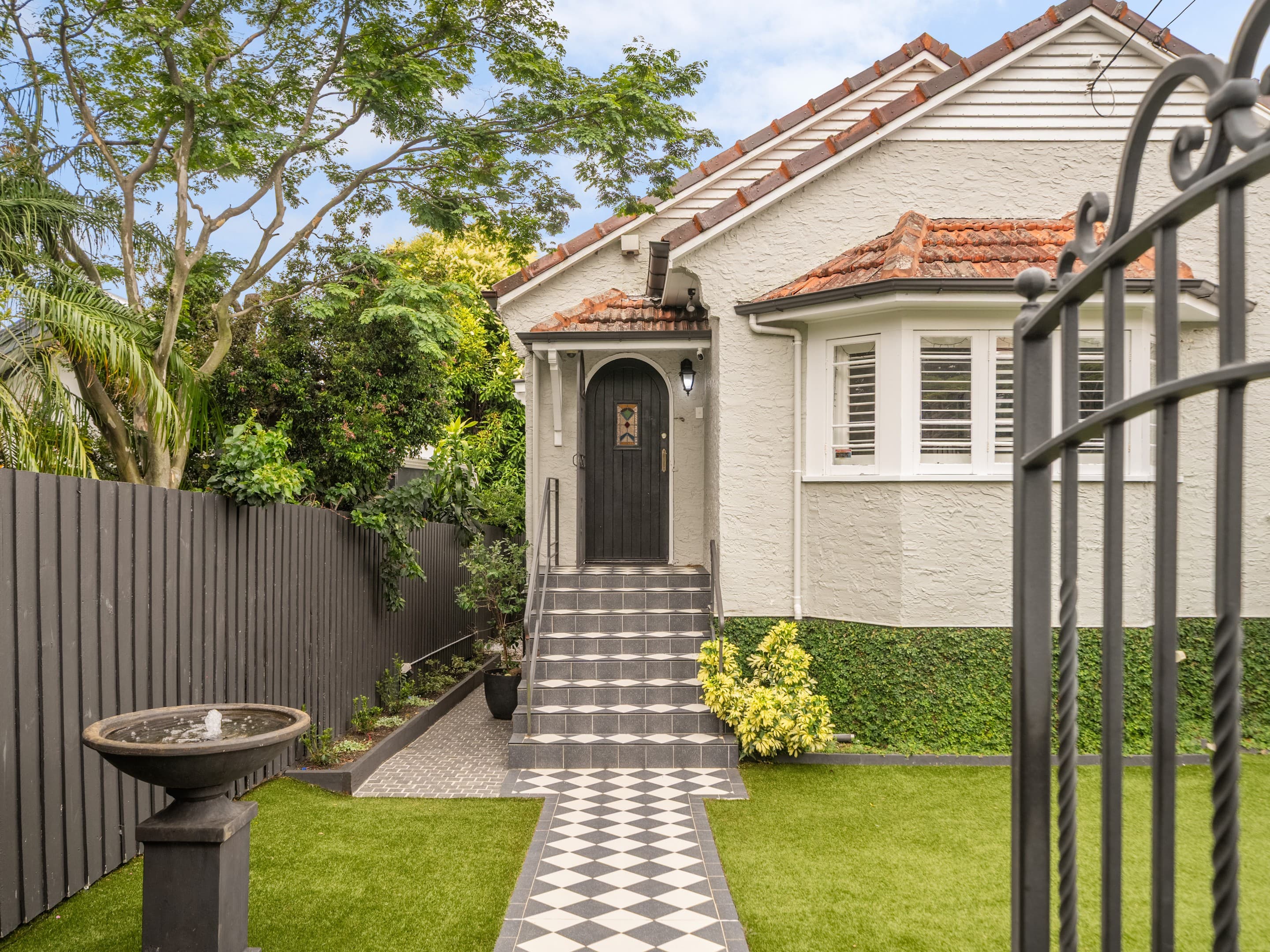 108 Adelaide Street East, Clayfield — photo 1 of 5