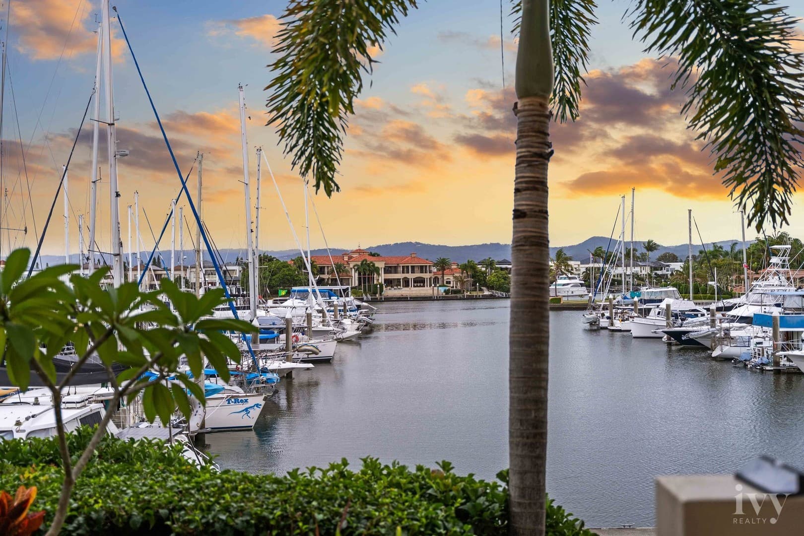 1789/1 Rialto Quay Drive, Hope Island - Image 1