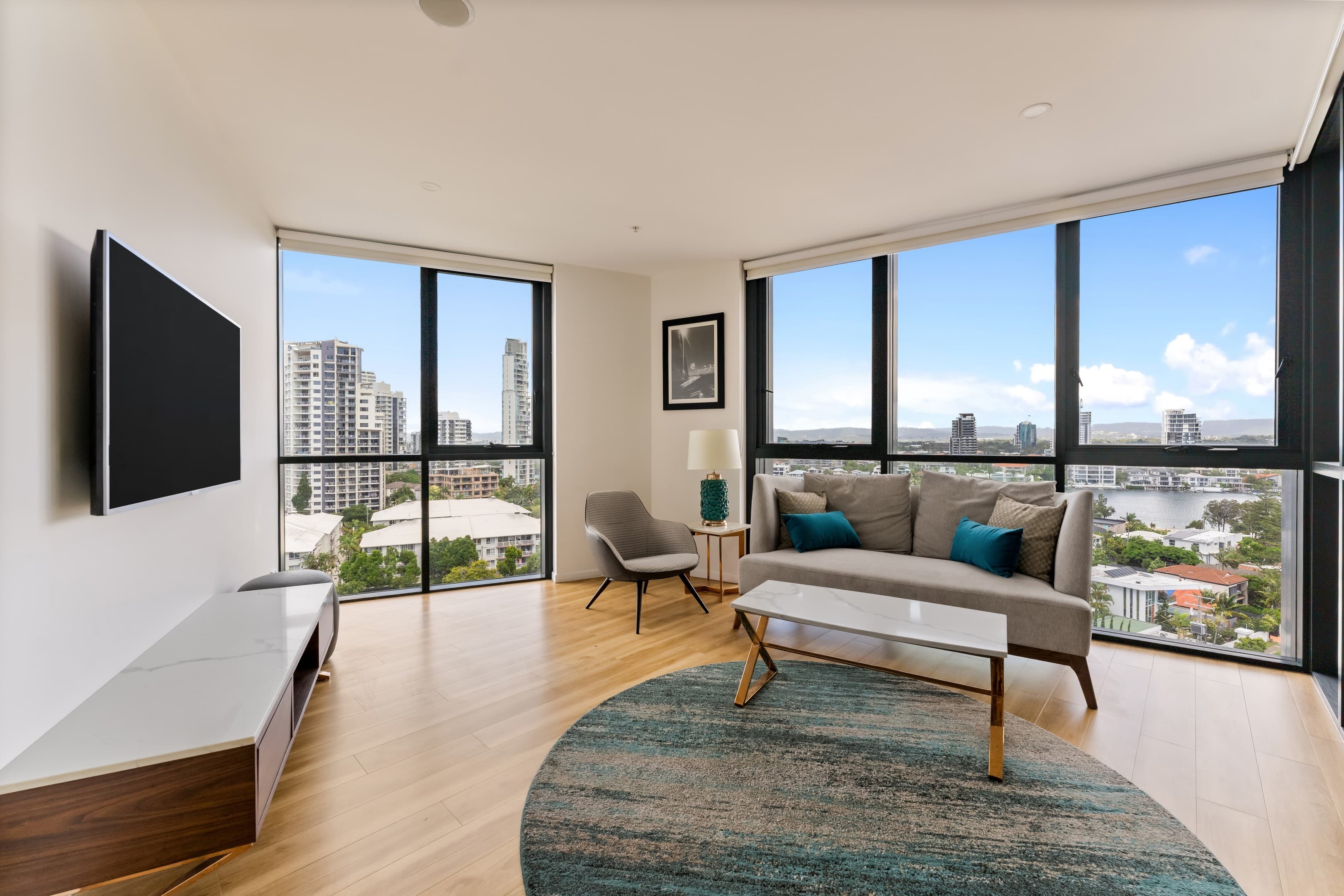 1002/9 Norfolk Avenue, Surfers Paradise - Image 1