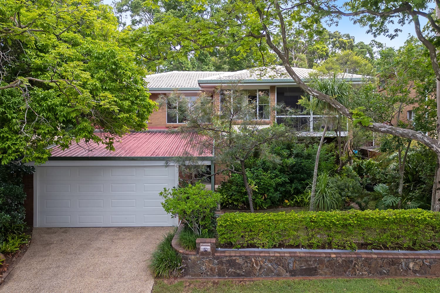 19 Connery Street, Mcdowall, McDowall — photo 1 of 5