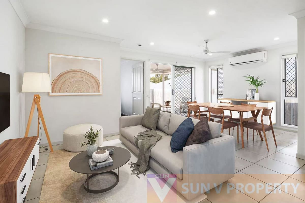 142 Peverell Street, Hillcrest, Hillcrest — photo 1 of 5