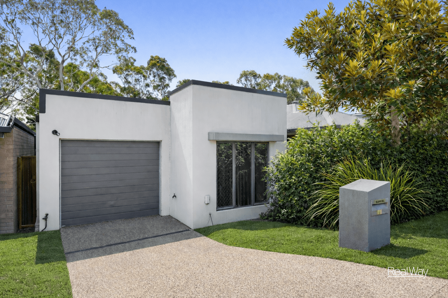 29 Carlin Street, Glenvale - Image 1