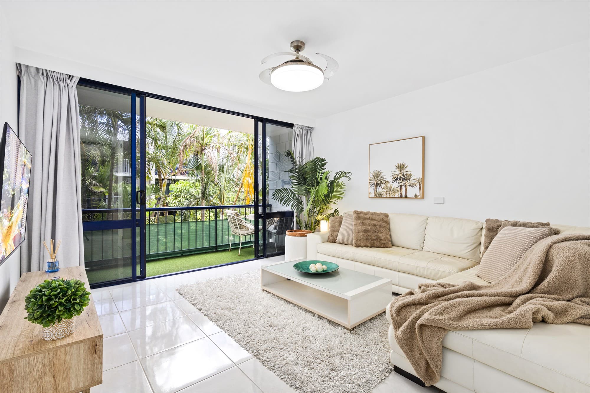 31/2877 Gold Coast Highway, Surfers Paradise - Image 1