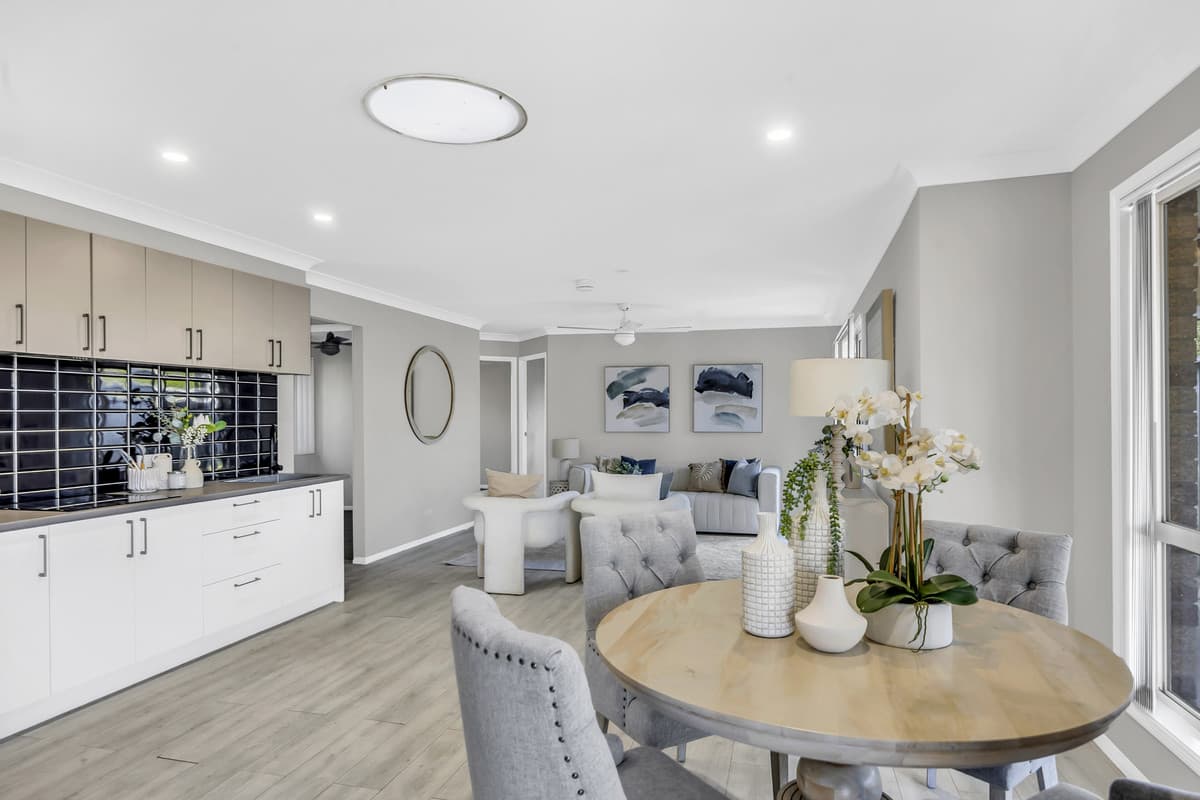 36 Murrumbidgee Street, Hillcrest — photo 1 of 5