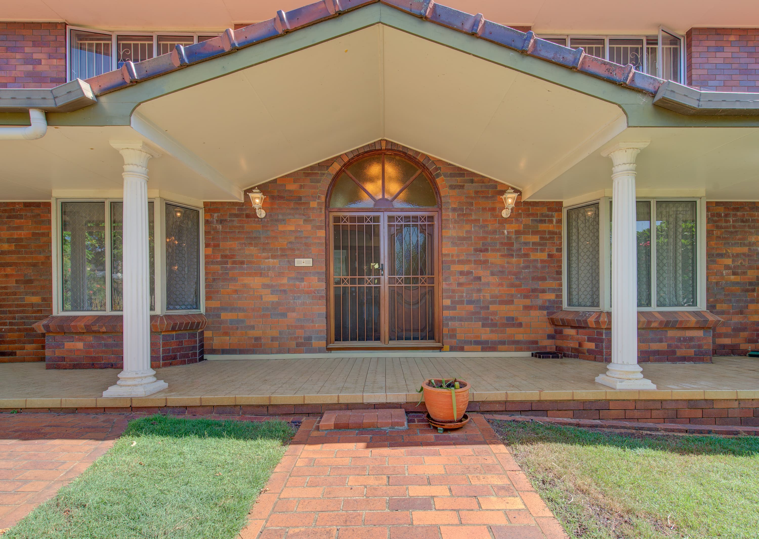 23 Faringdon Street, Robertson - Image 1