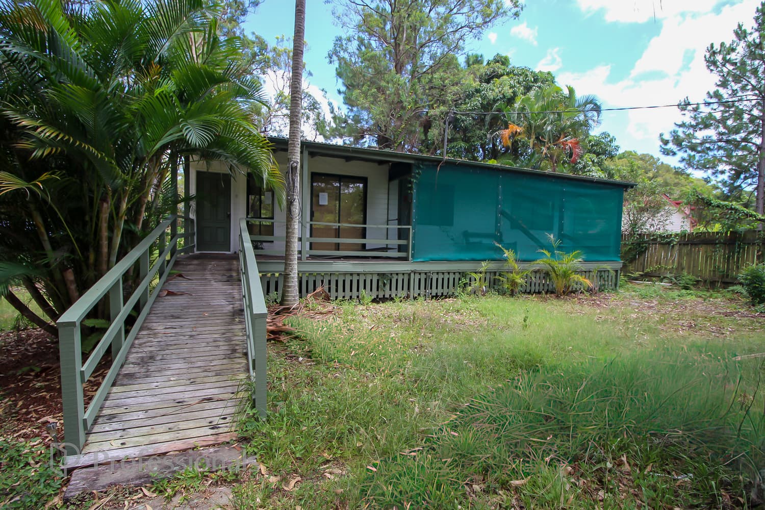13 Nugent Street, Macleay Island - Image 1