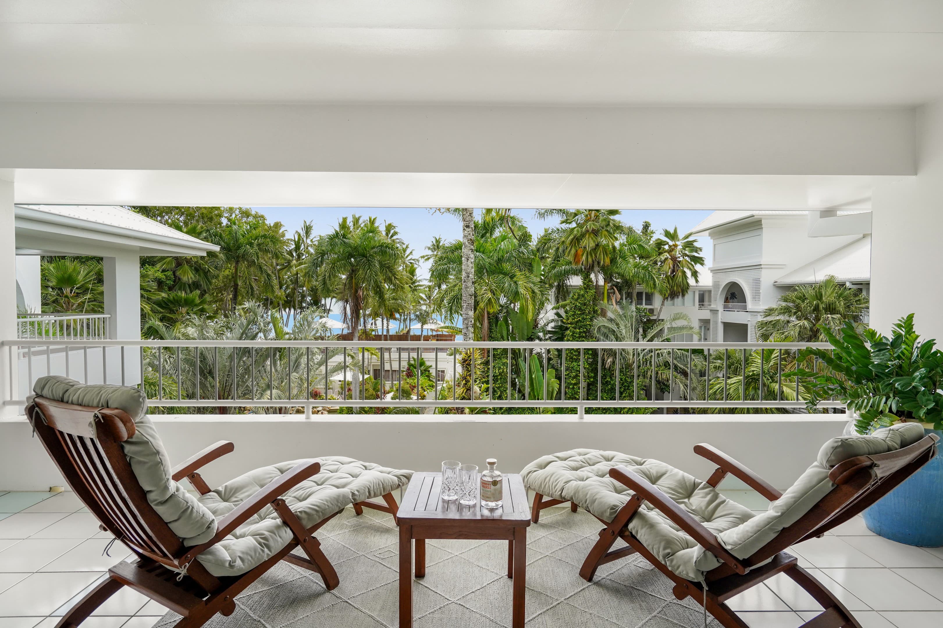 88/9 Veivers Road, Palm Cove — photo 1 of 5