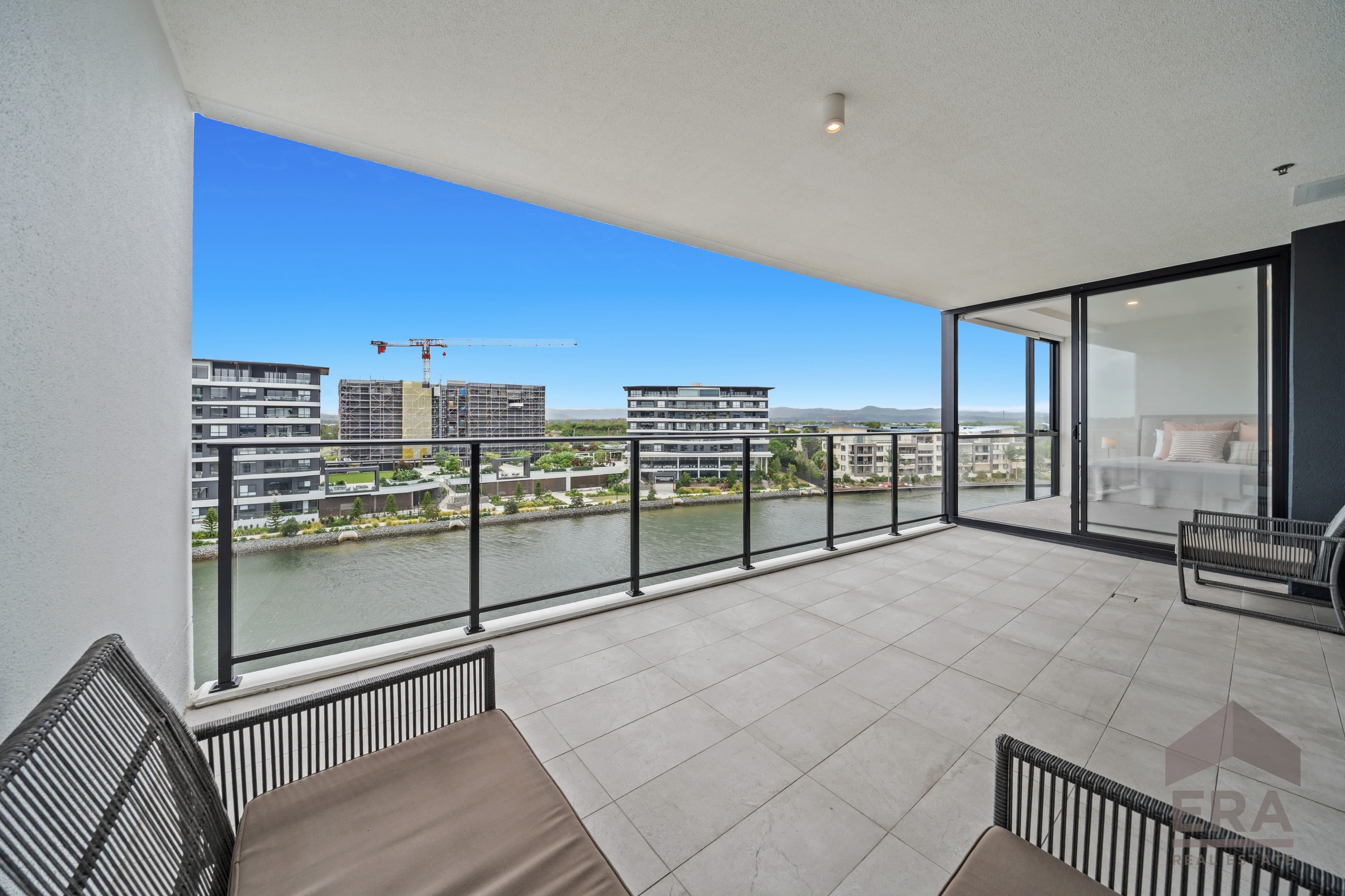 1604/6 Sickle Avenue, Hope Island - Image 1