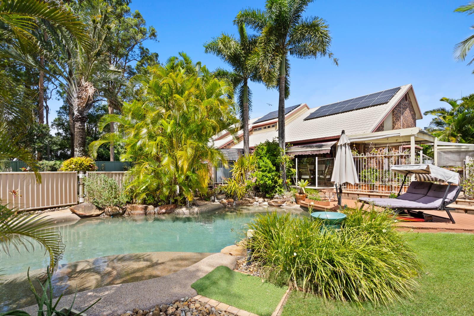 18 Palmwoods Crescent, Runcorn, Runcorn — photo 1 of 5