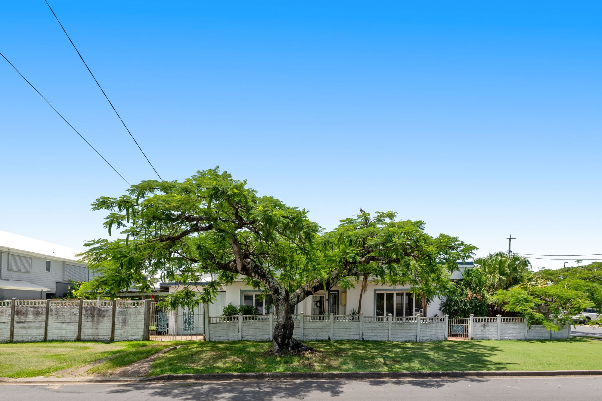 108 Beverley Street, Morningside — photo 1 of 5
