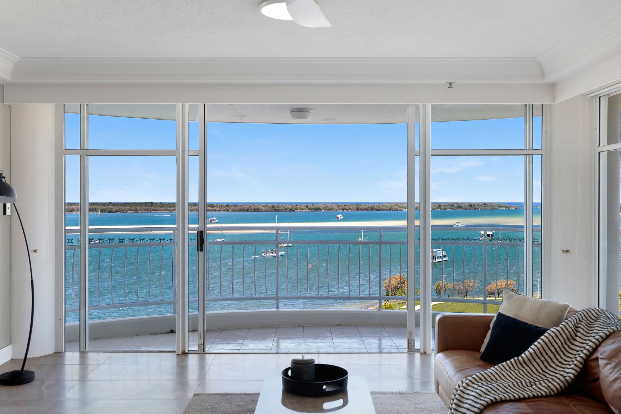9B/5 Bayview Street, Runaway Bay, Runaway Bay — photo 1 of 5