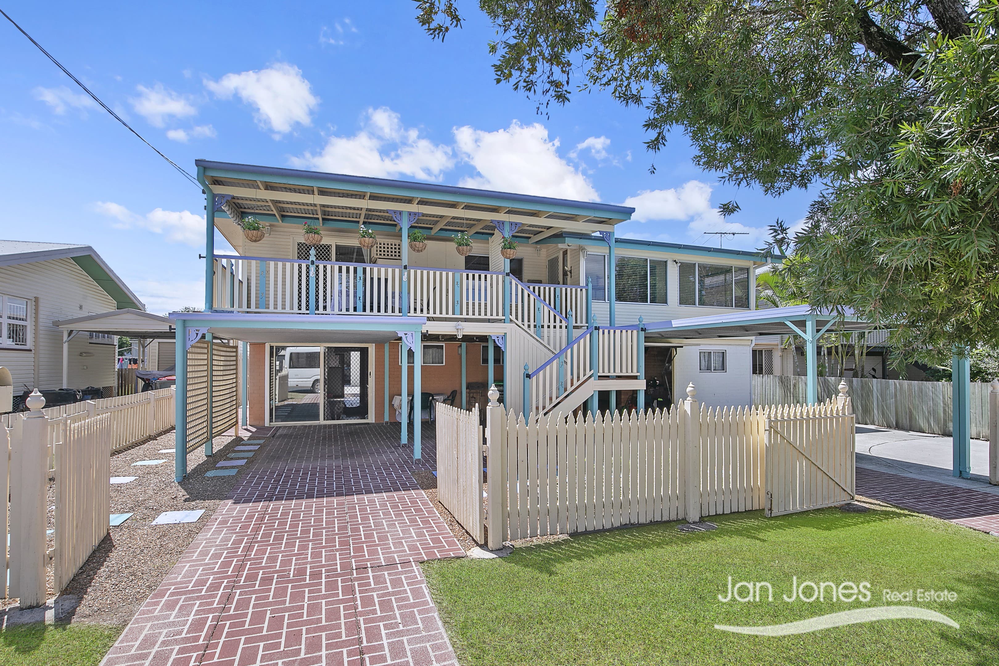 35 Ralph St, Clontarf, Clontarf — photo 1 of 5